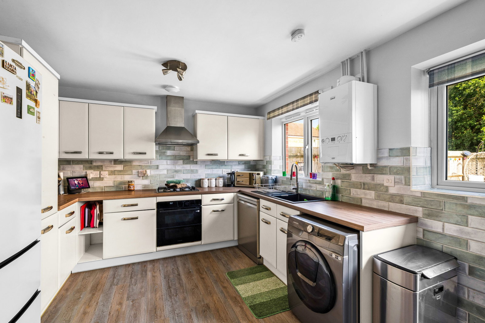 Terraced House in Witham St Hughs