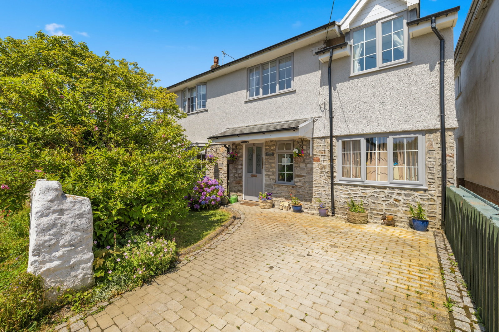 Detached House in Swansea