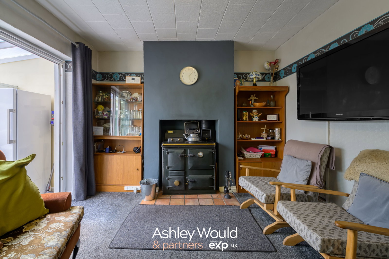 Semi Detached House in Cradley Heath