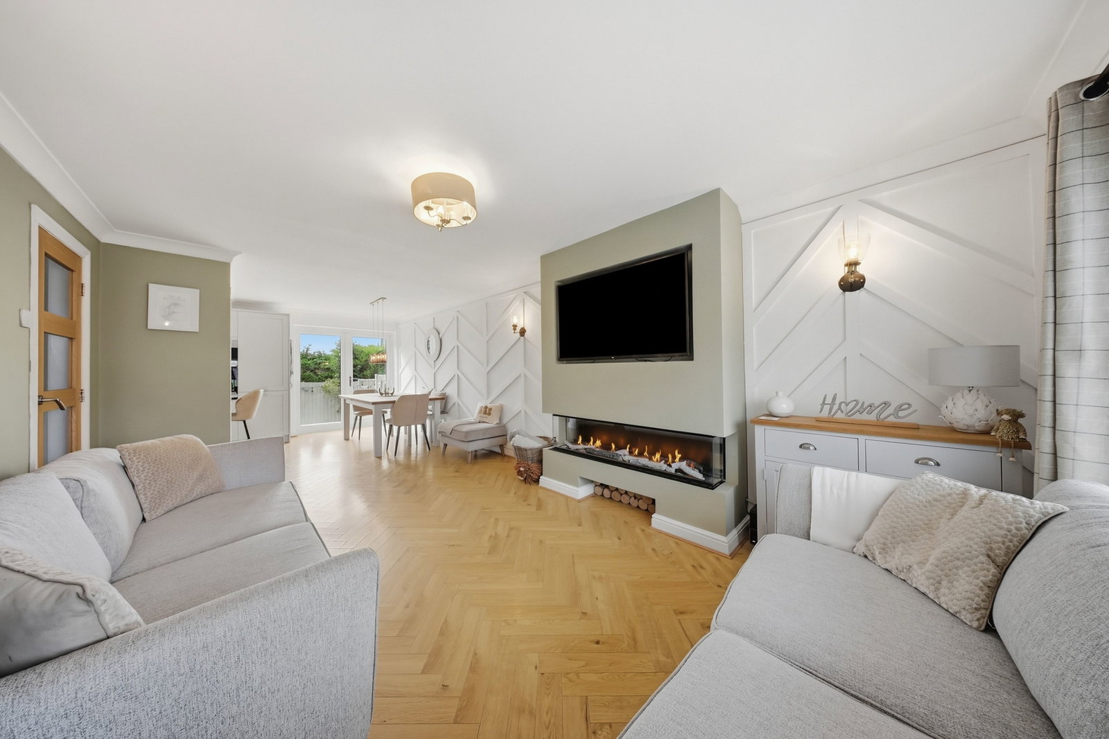 Detached House for sale in Burnley, Red Spar Road, Burnley, BB10 2EE, 907 m²