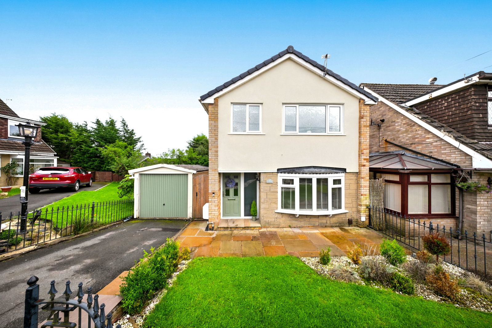 Detached House for sale in Burnley, Red Spar Road, Burnley, BB10 2EE, 907 m²
