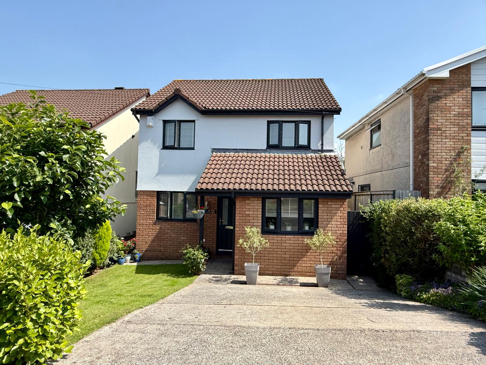Detached House in Swansea