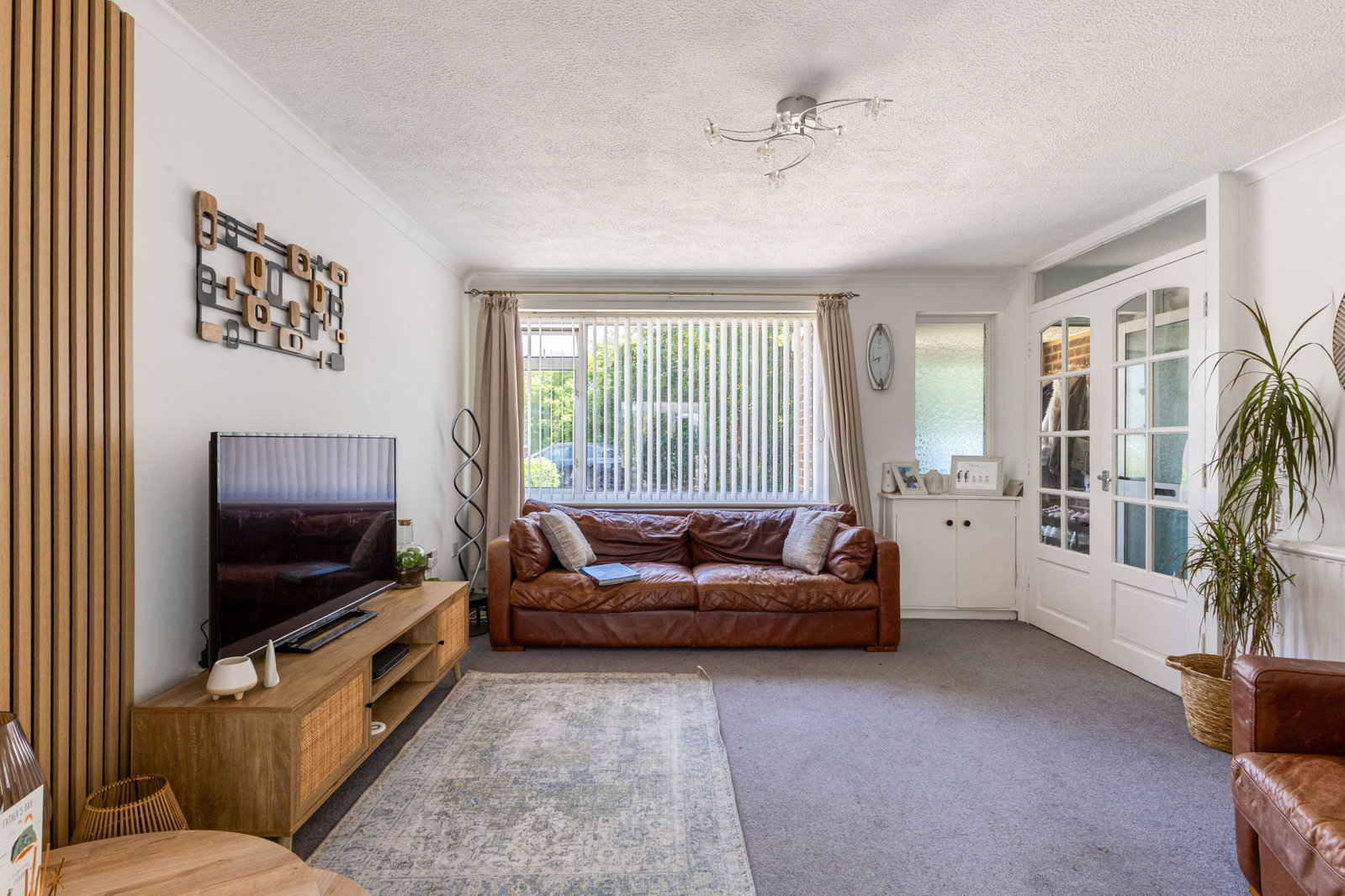 Semi Detached House in Cheltenham