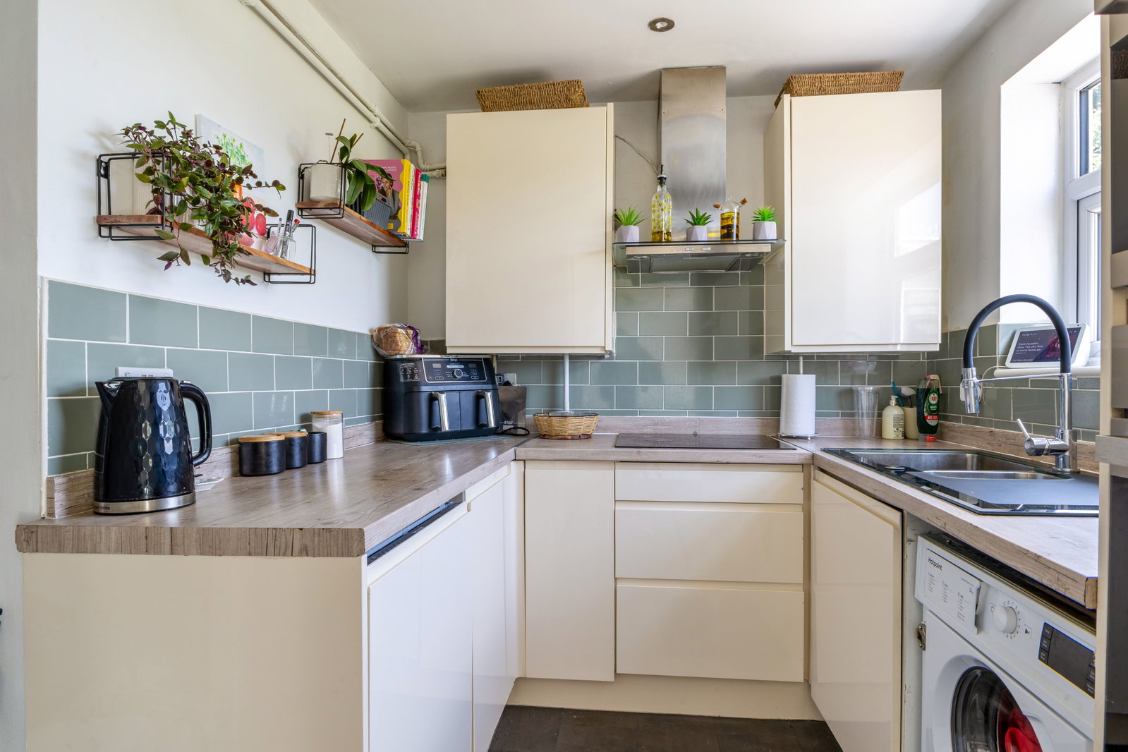 Semi Detached House in Cheltenham