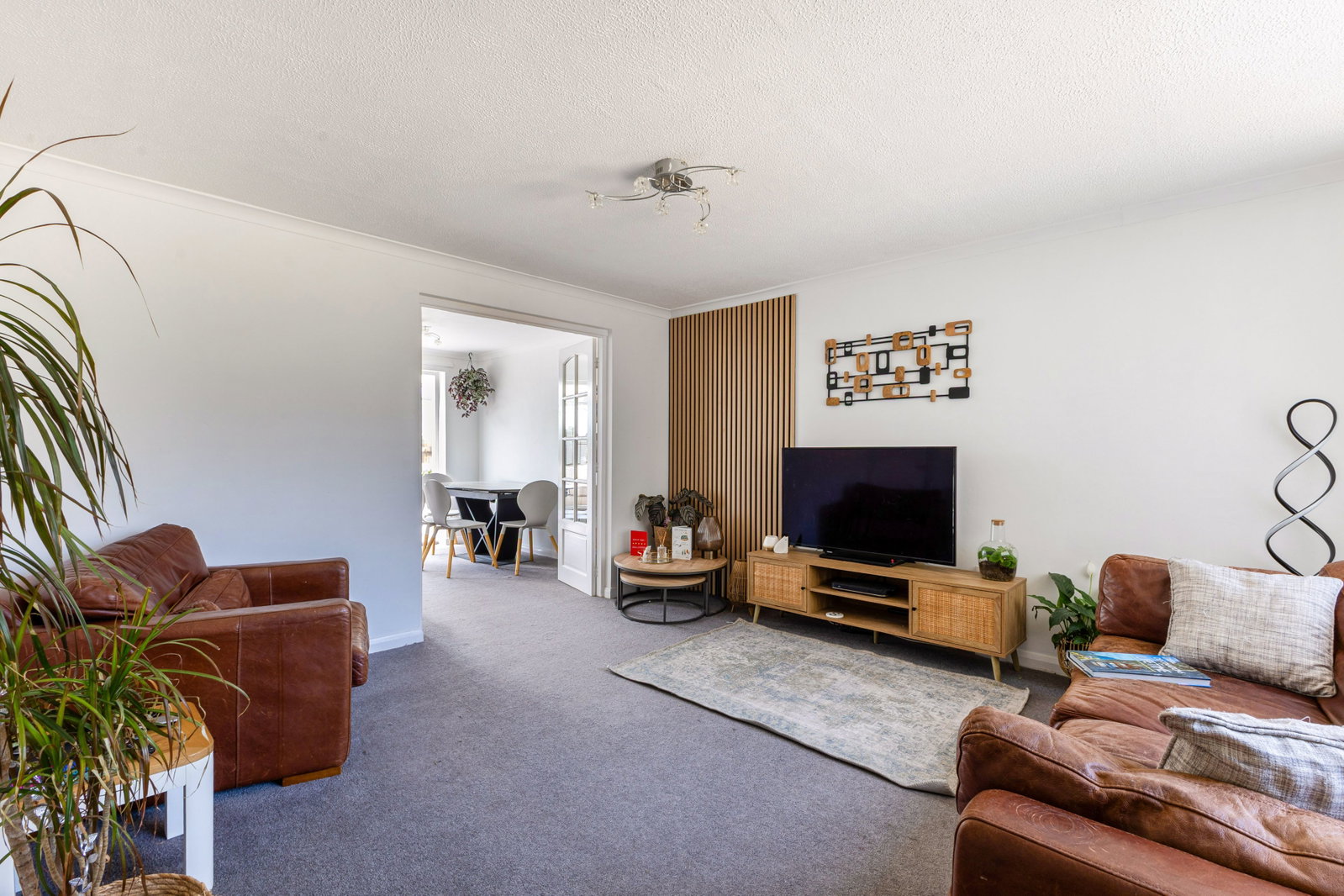 Semi Detached House in Cheltenham