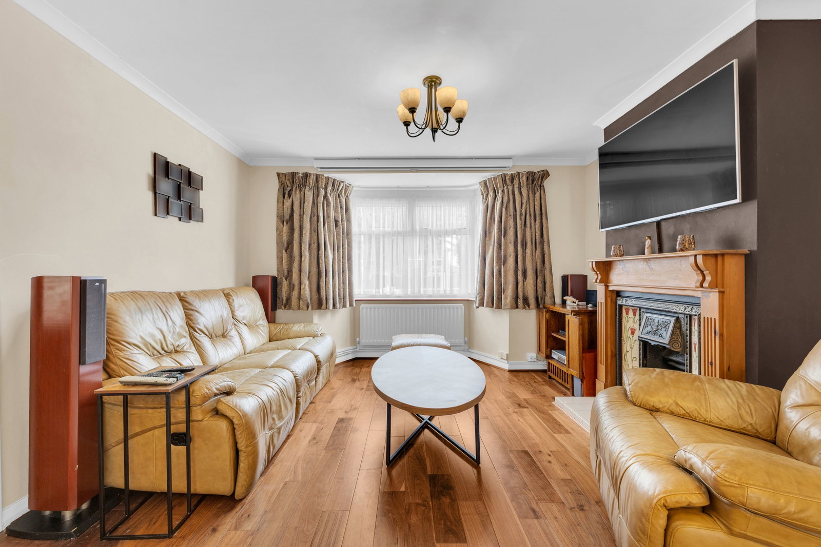 Semi Detached House in Dunstable