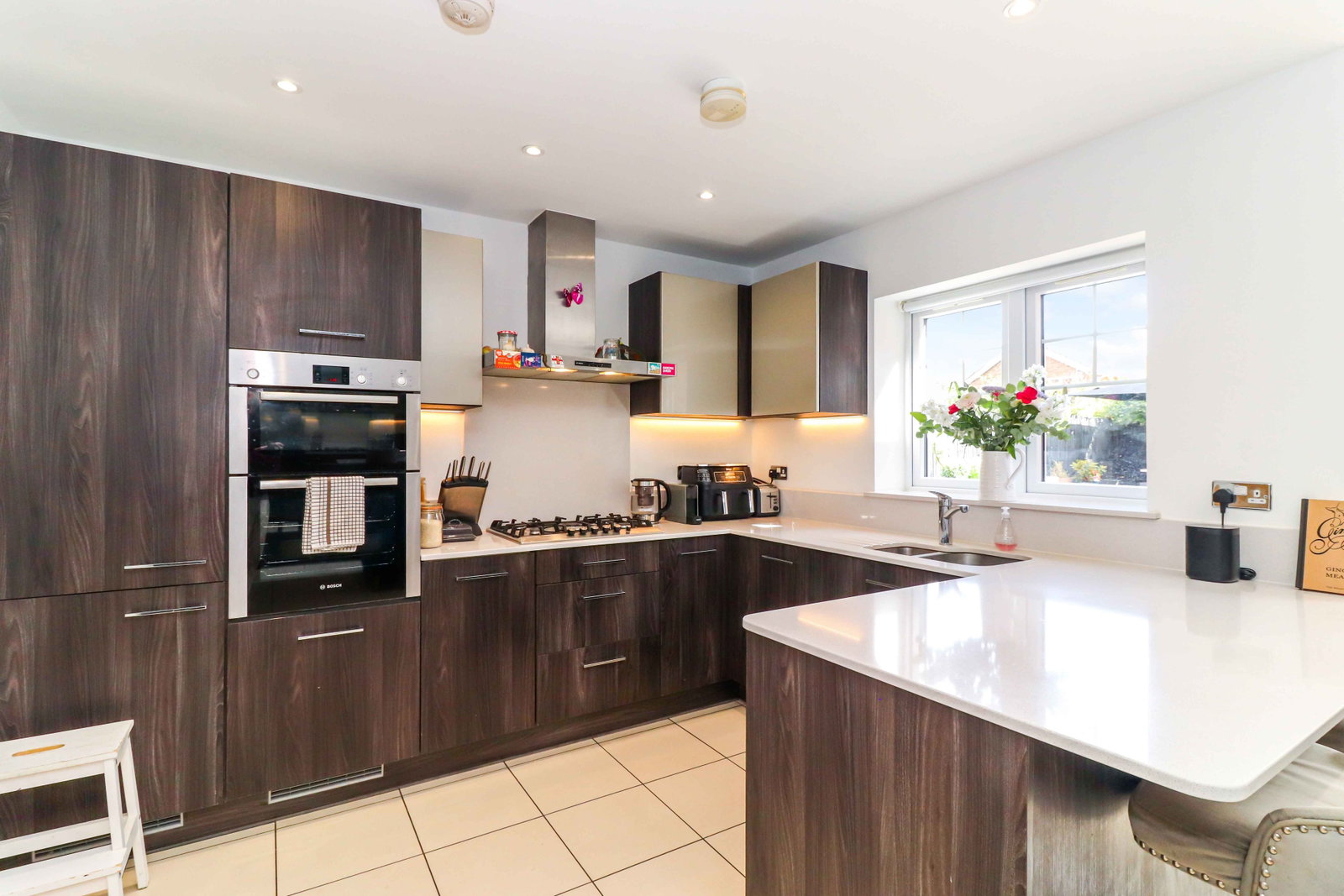 Semi Detached House for sale in Chesham, Culverhouse Way, Chesham, Buckinghamshire, HP5 3FG, 1671 m²