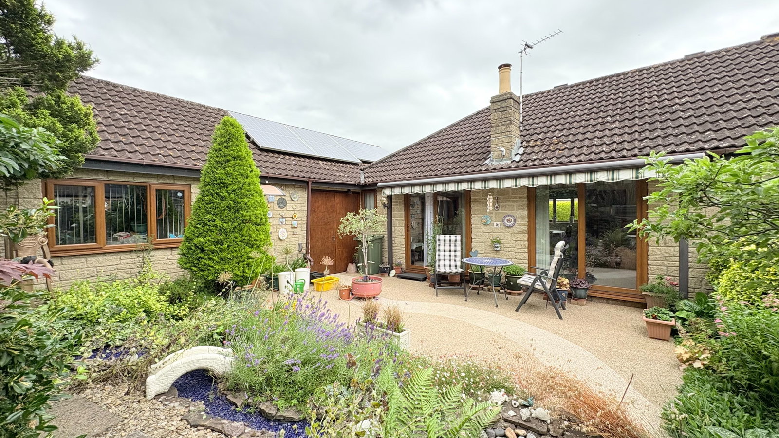 Bungalow in Bristol