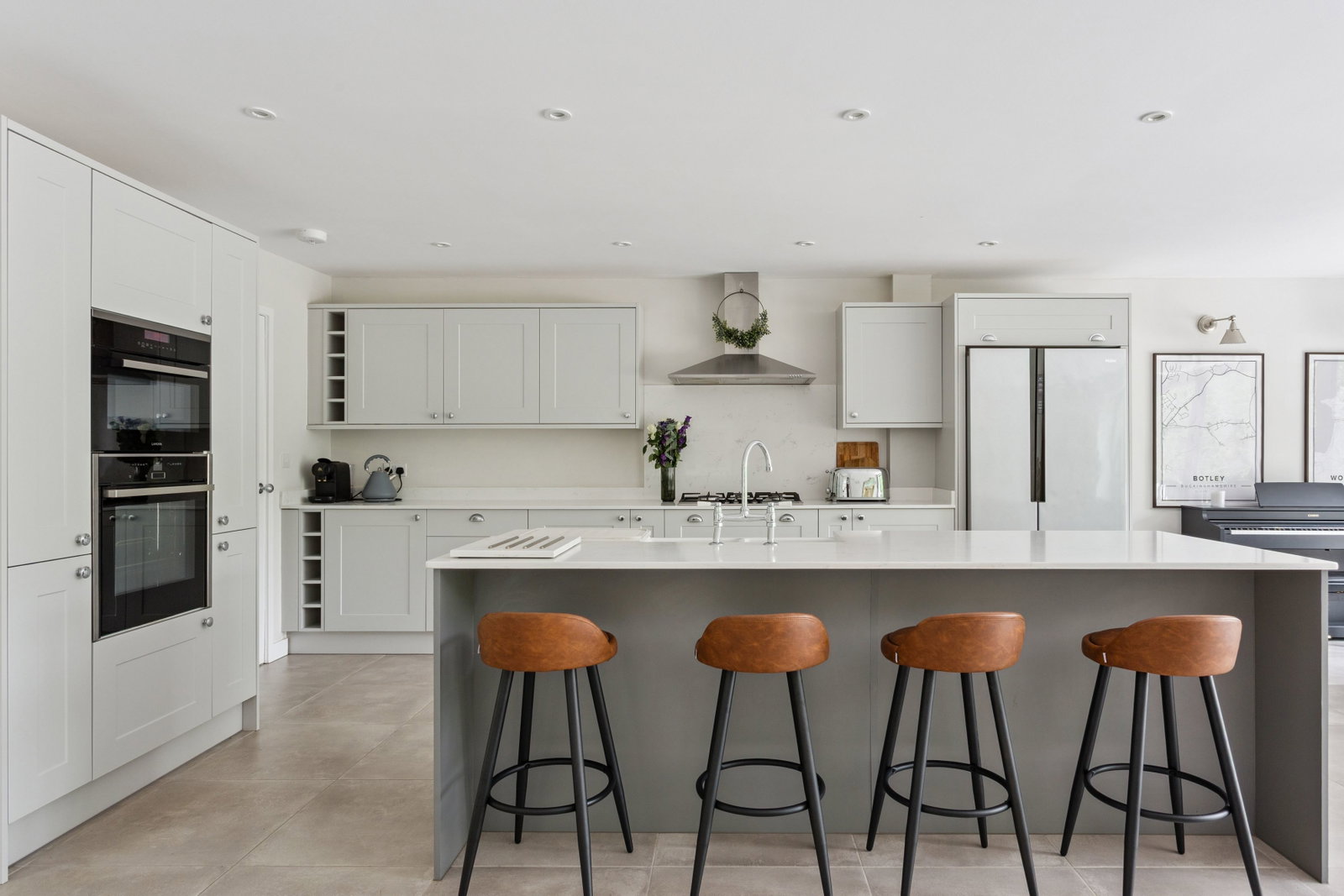 Detached House for sale in Chesham, Tylers Hill Road, Chesham, Buckinghamshire. HP5 1XH, 2445 m²