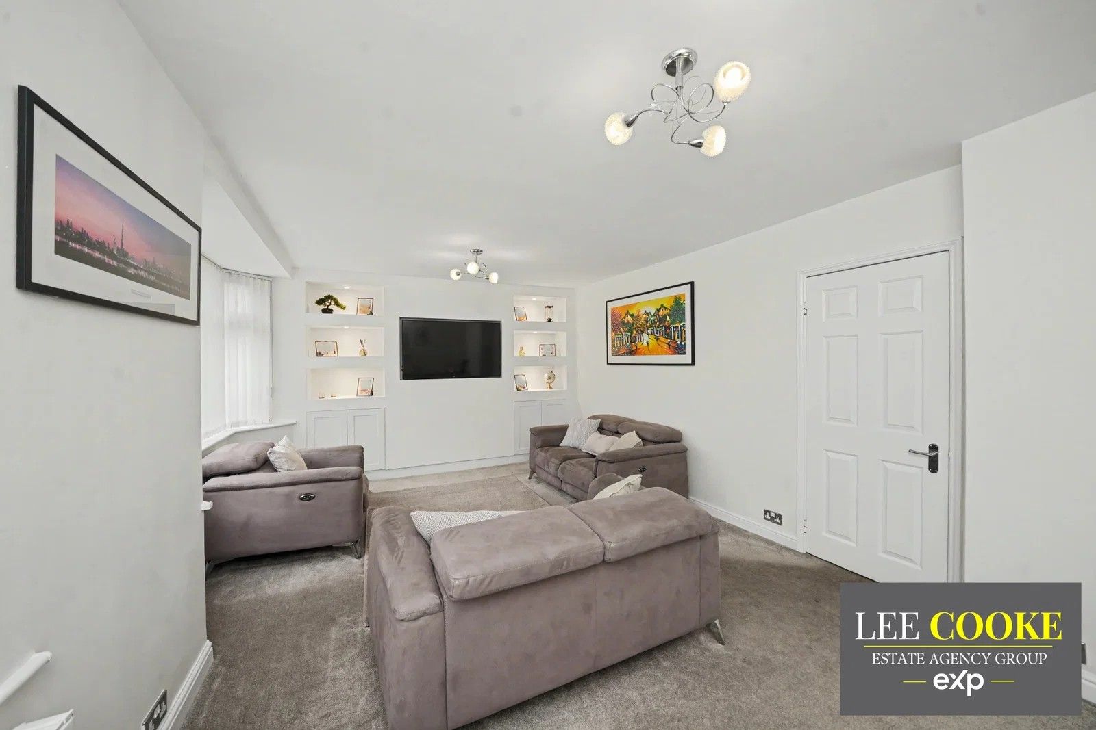 Semi Detached House for sale in Wolverhampton, Palmers Way, Codsall, Wolverhampton, WV8 2JY