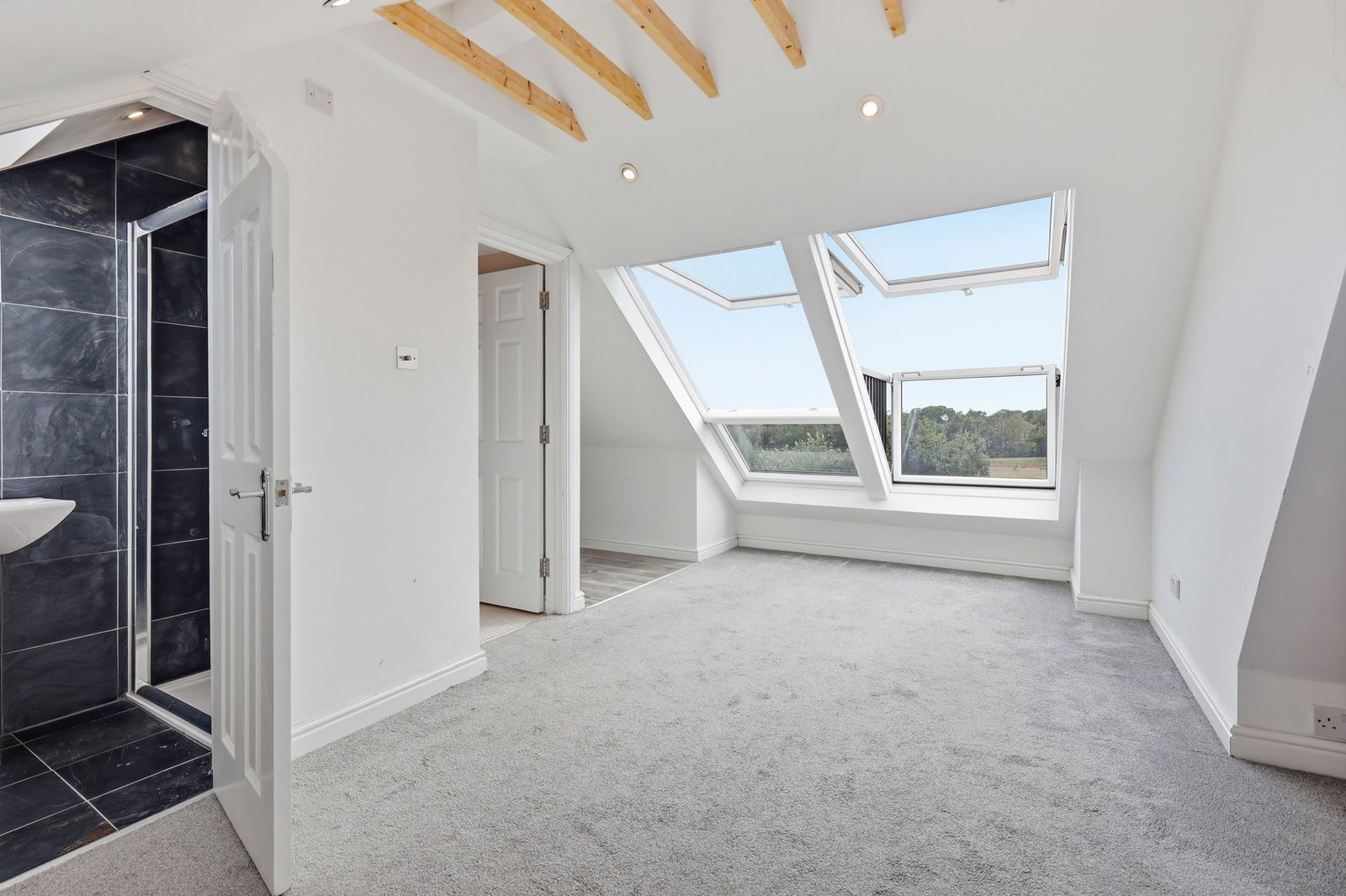 Semi Detached House in Eastwood