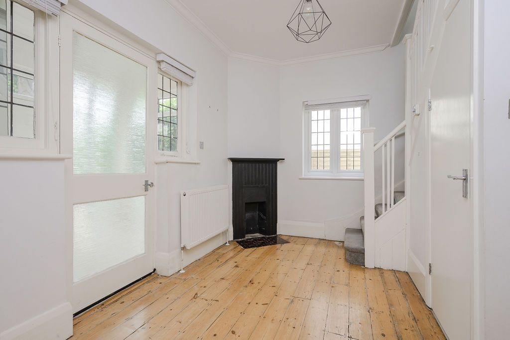 Semi Detached House in London