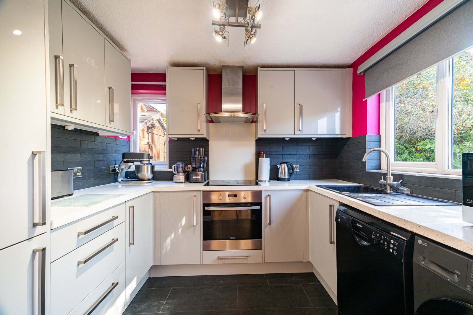 Detached House for sale in Milton Keynes, Avington, Great Holm, Milton Keynes, MK8 9DG