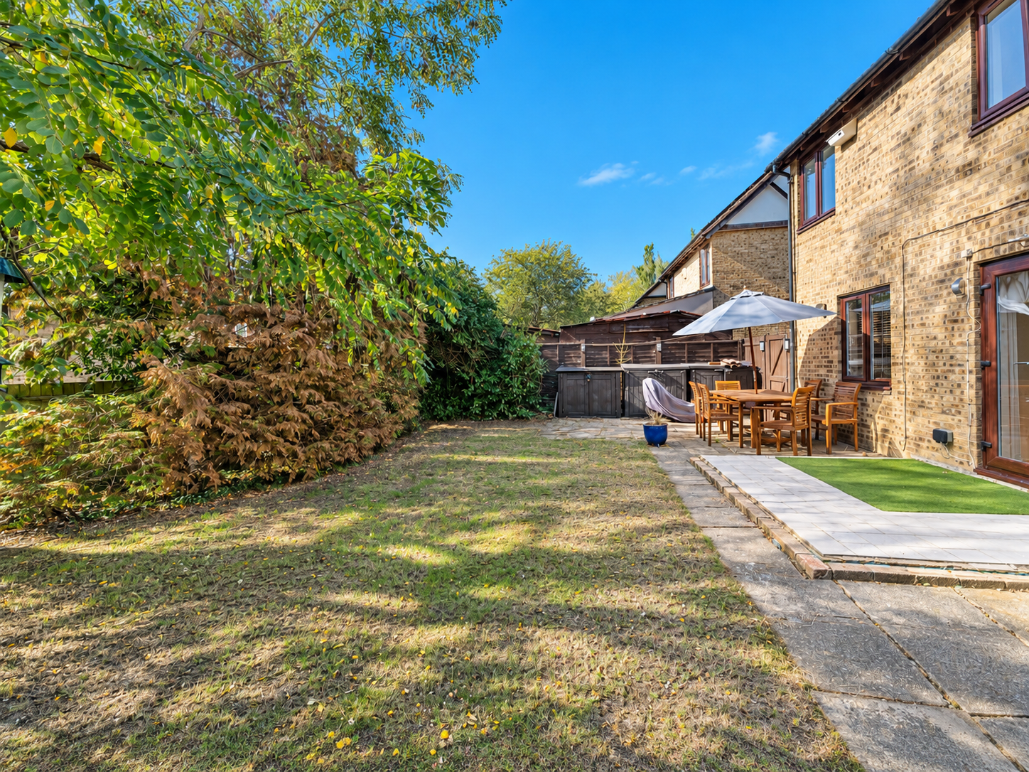 Detached House for sale in Milton Keynes, Avington, Great Holm, Milton Keynes, MK8 9DG