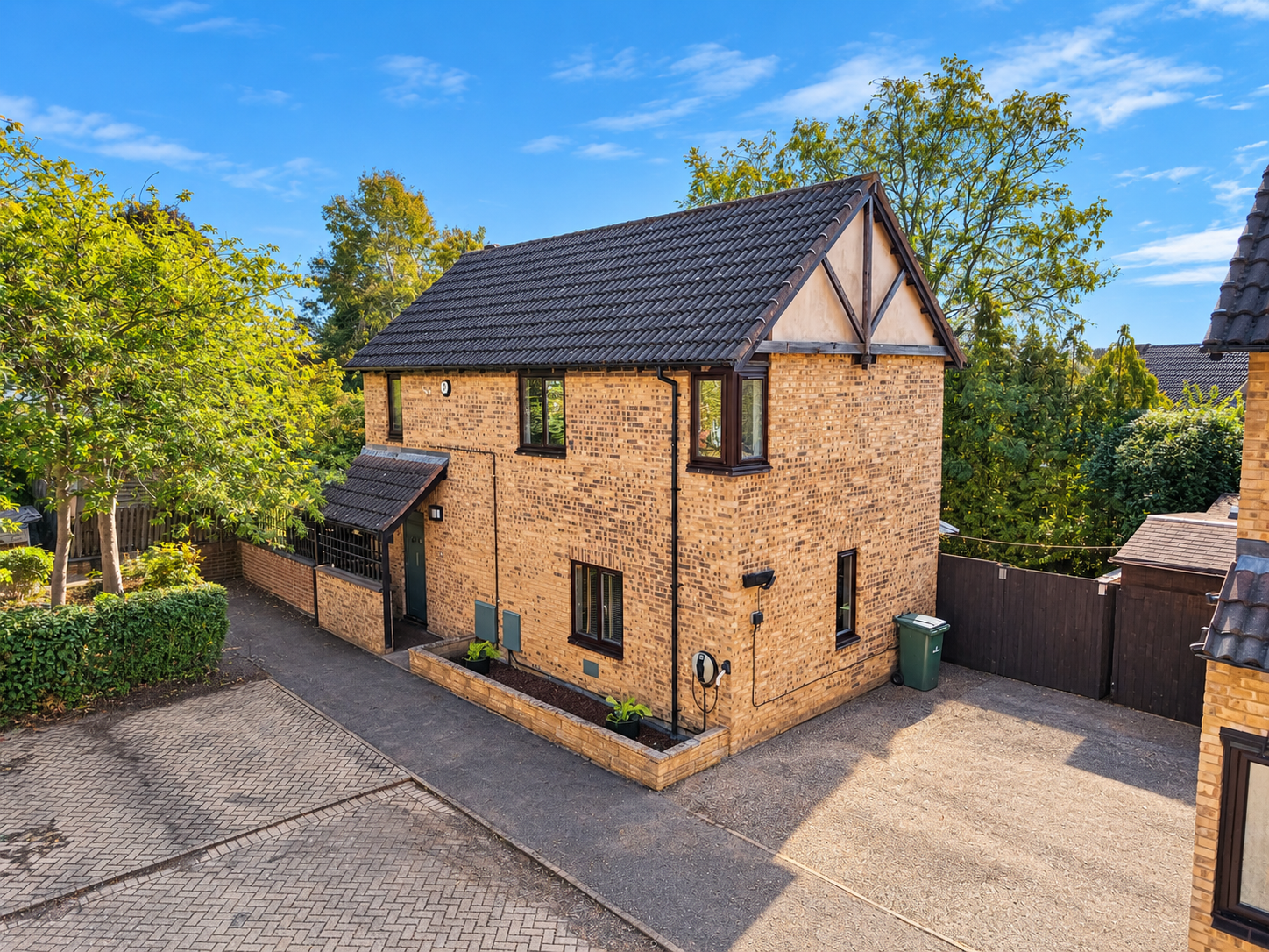 Detached House for sale in Milton Keynes, Avington, Great Holm, Milton Keynes, MK8 9DG