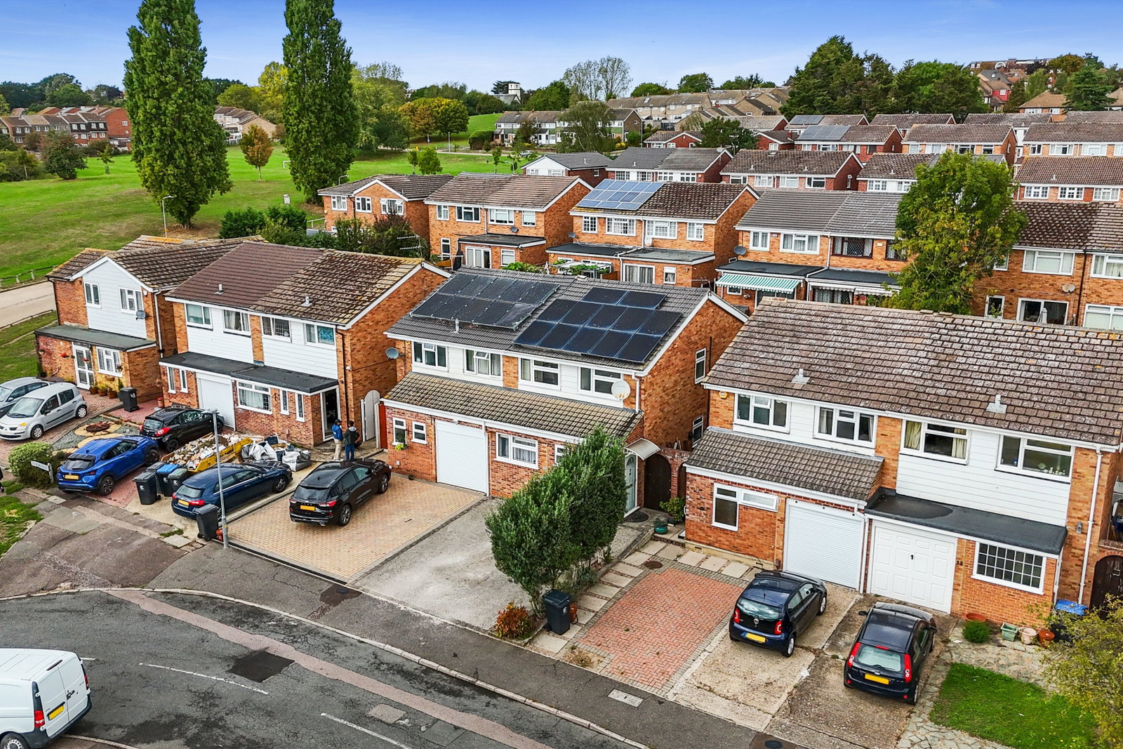 Semi Detached House for sale in Chigwell, High Meadows, Chigwell, IG7, 1162 m²