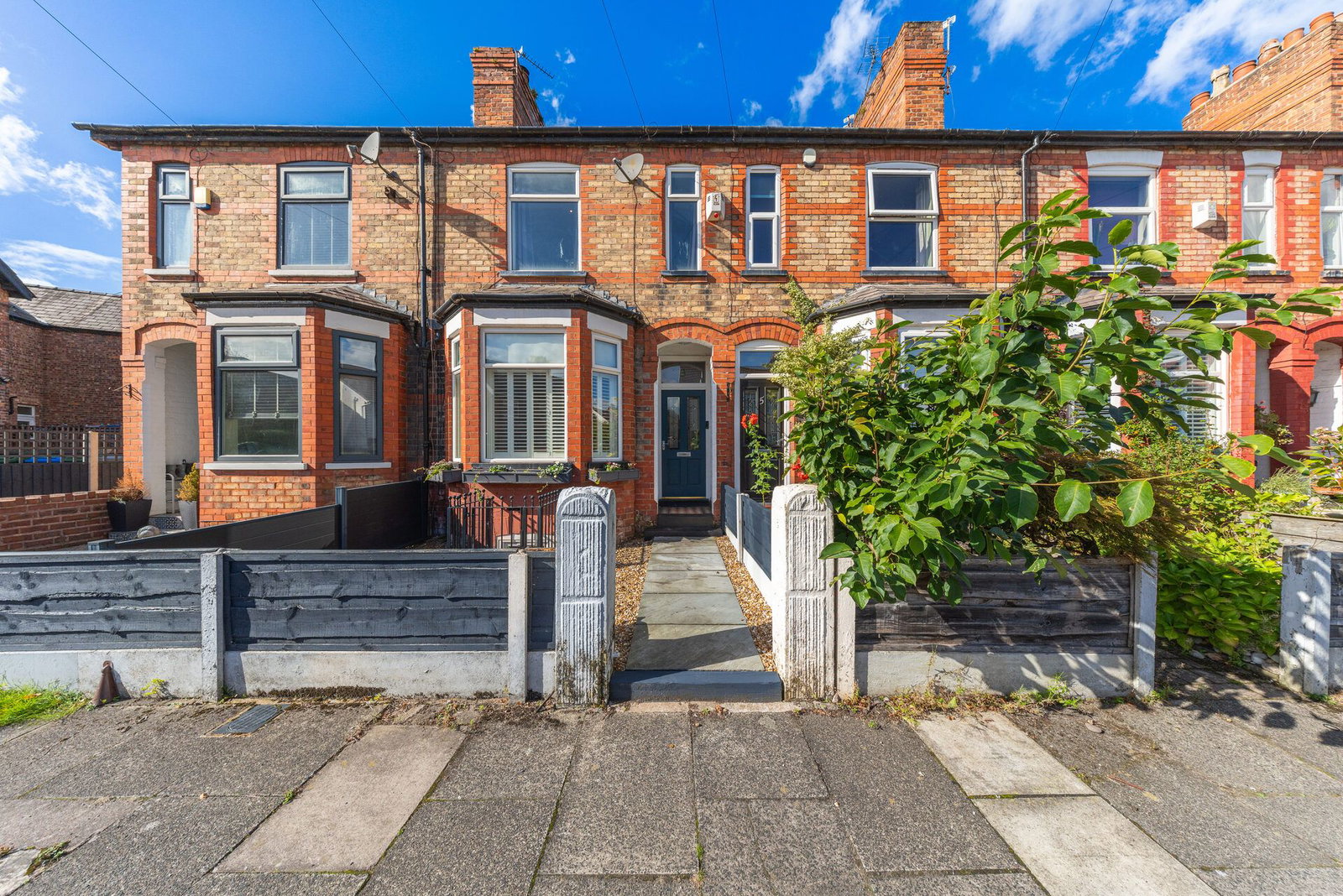 Terraced House for sale in Sale, Moorfield Grove, Sale, M33 3GF, 1345 m²