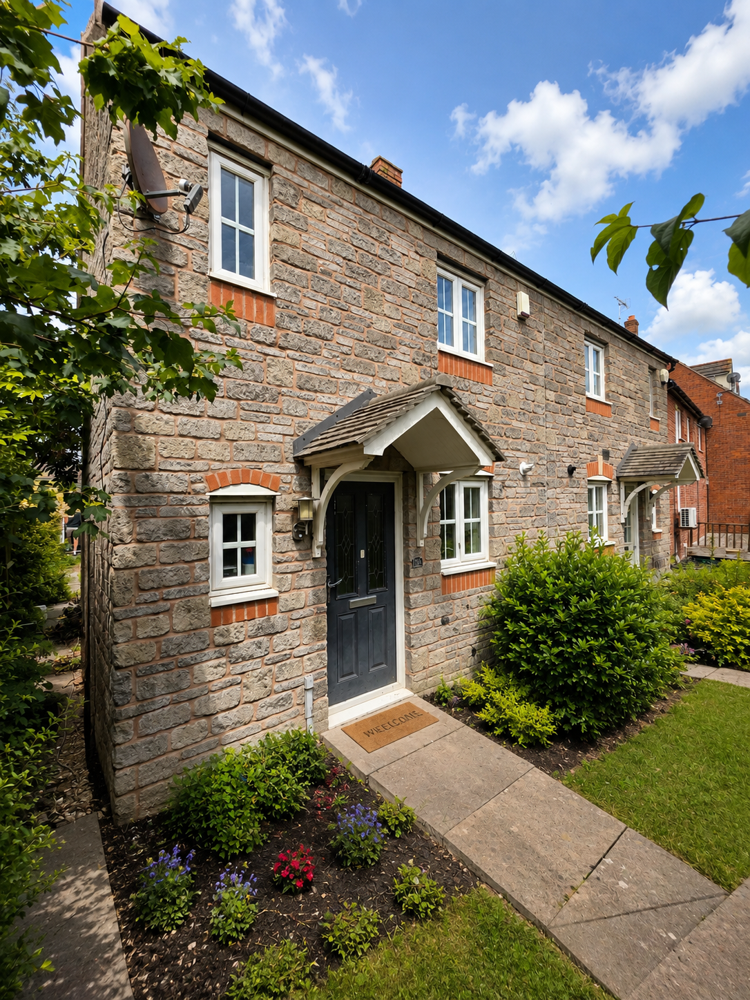Semi Detached House in Gloucester