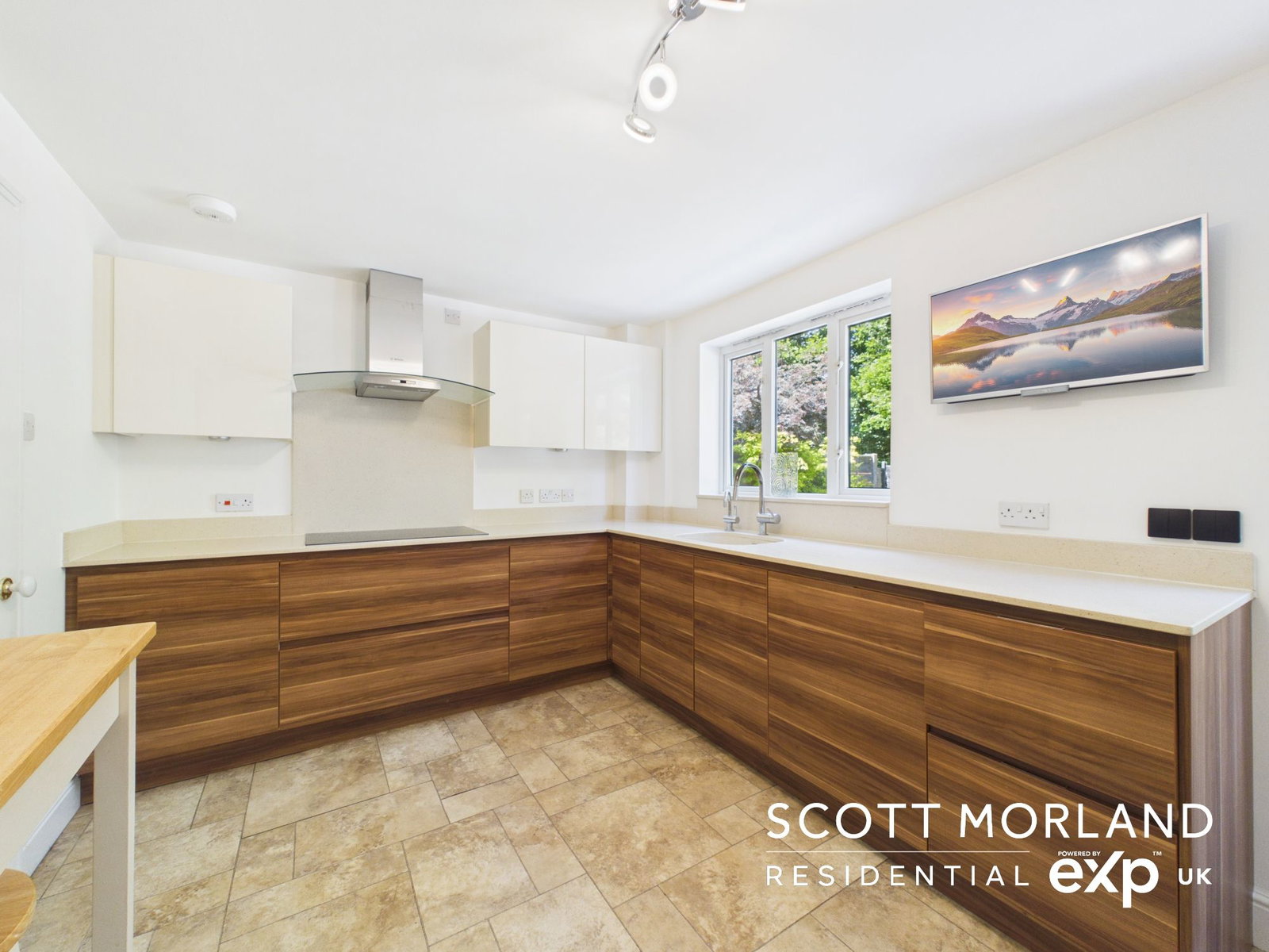 Detached House in Chineham