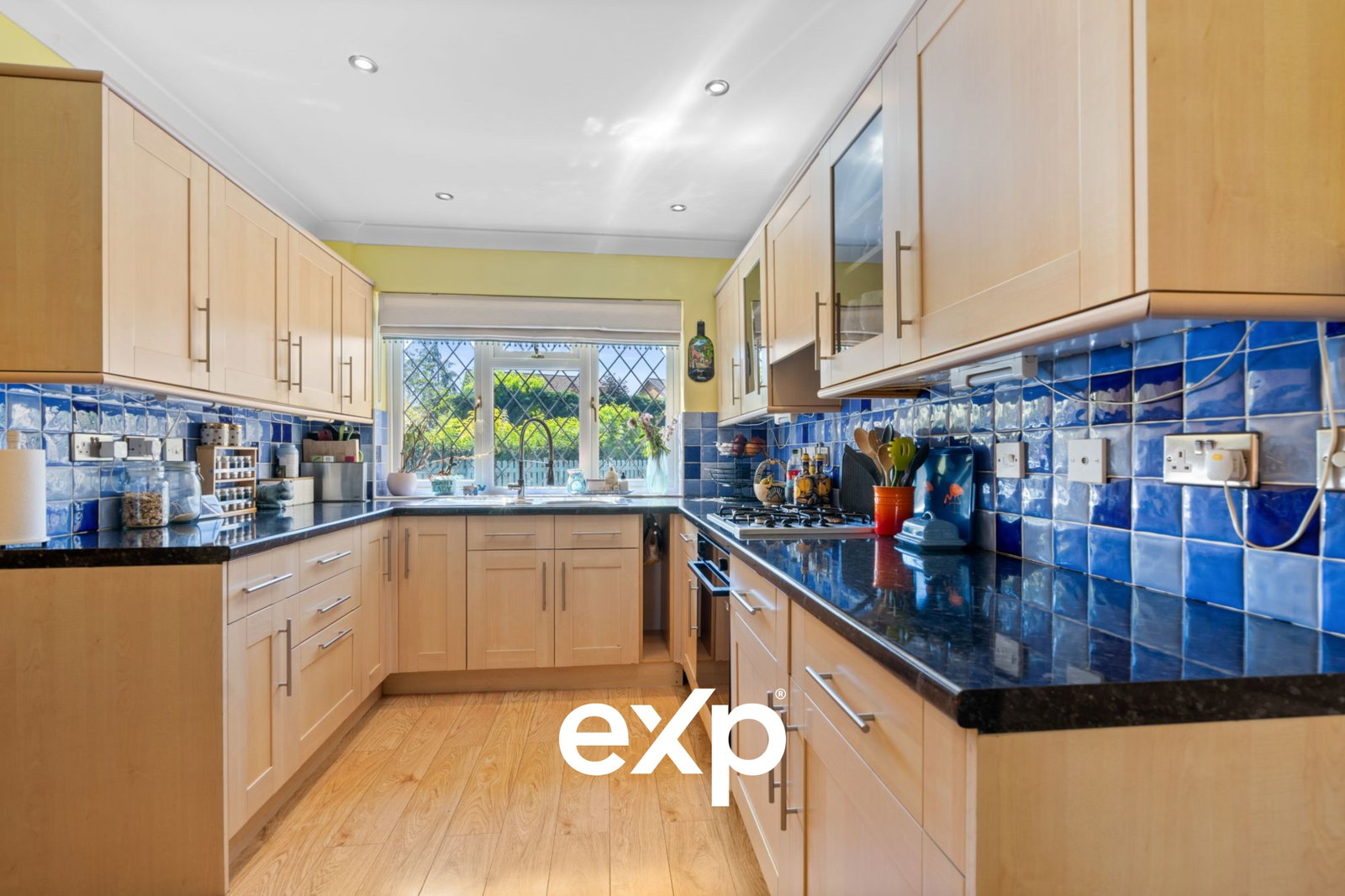 Detached House in Egham