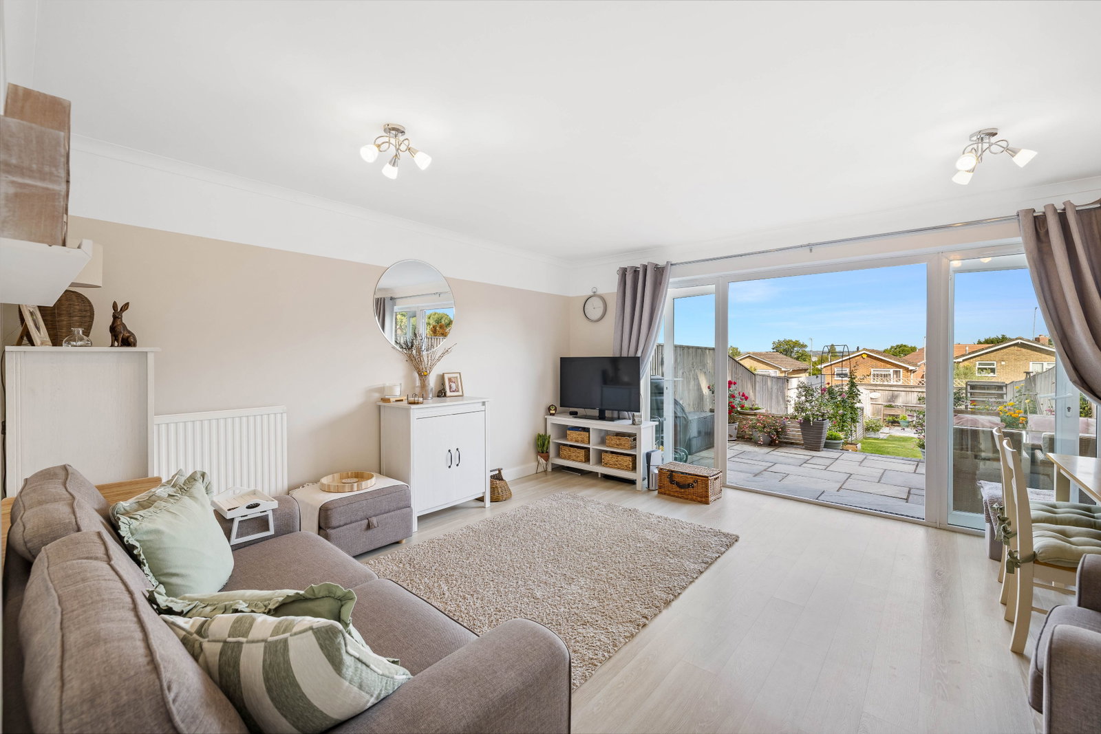 Terraced House for sale in Haywards Heath, Beech Hill, Haywards Heath, West Sussex, RH16 3RX