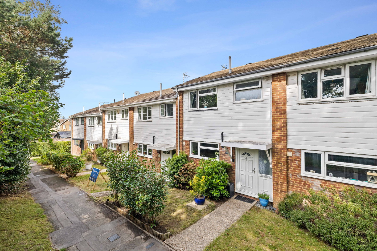 Terraced House for sale in Haywards Heath, Beech Hill, Haywards Heath, West Sussex, RH16 3RX