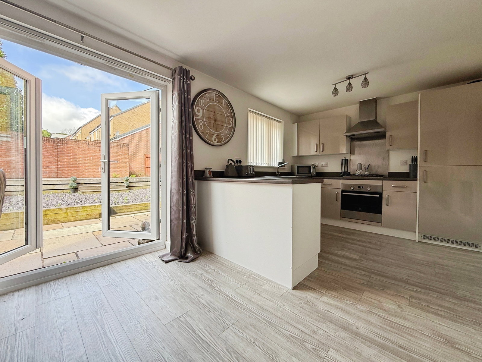 Detached House in Swansea