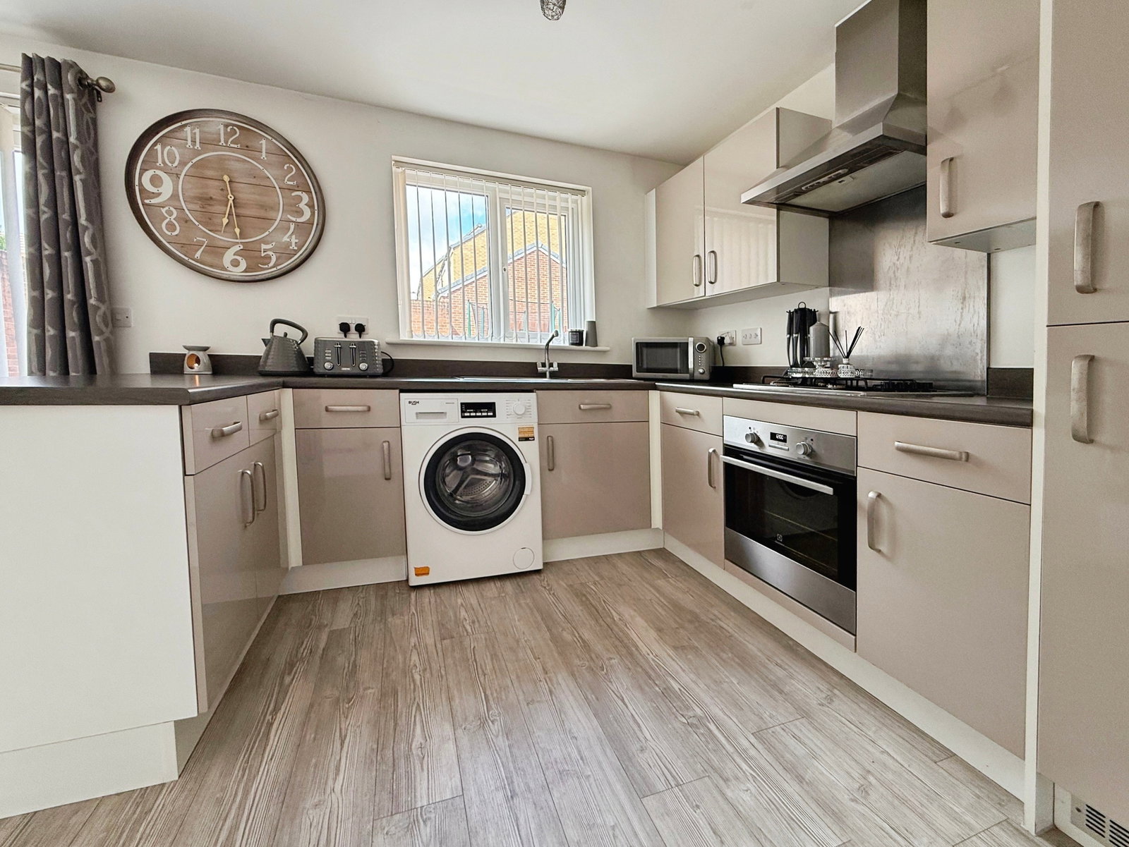 Detached House in Swansea