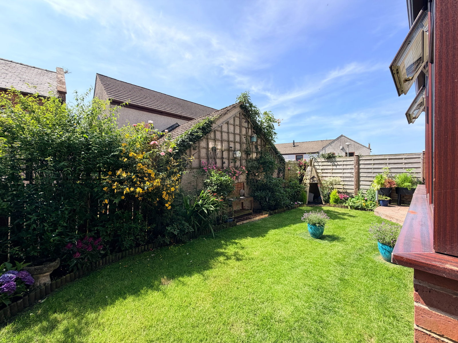Semi Detached House in Brampton