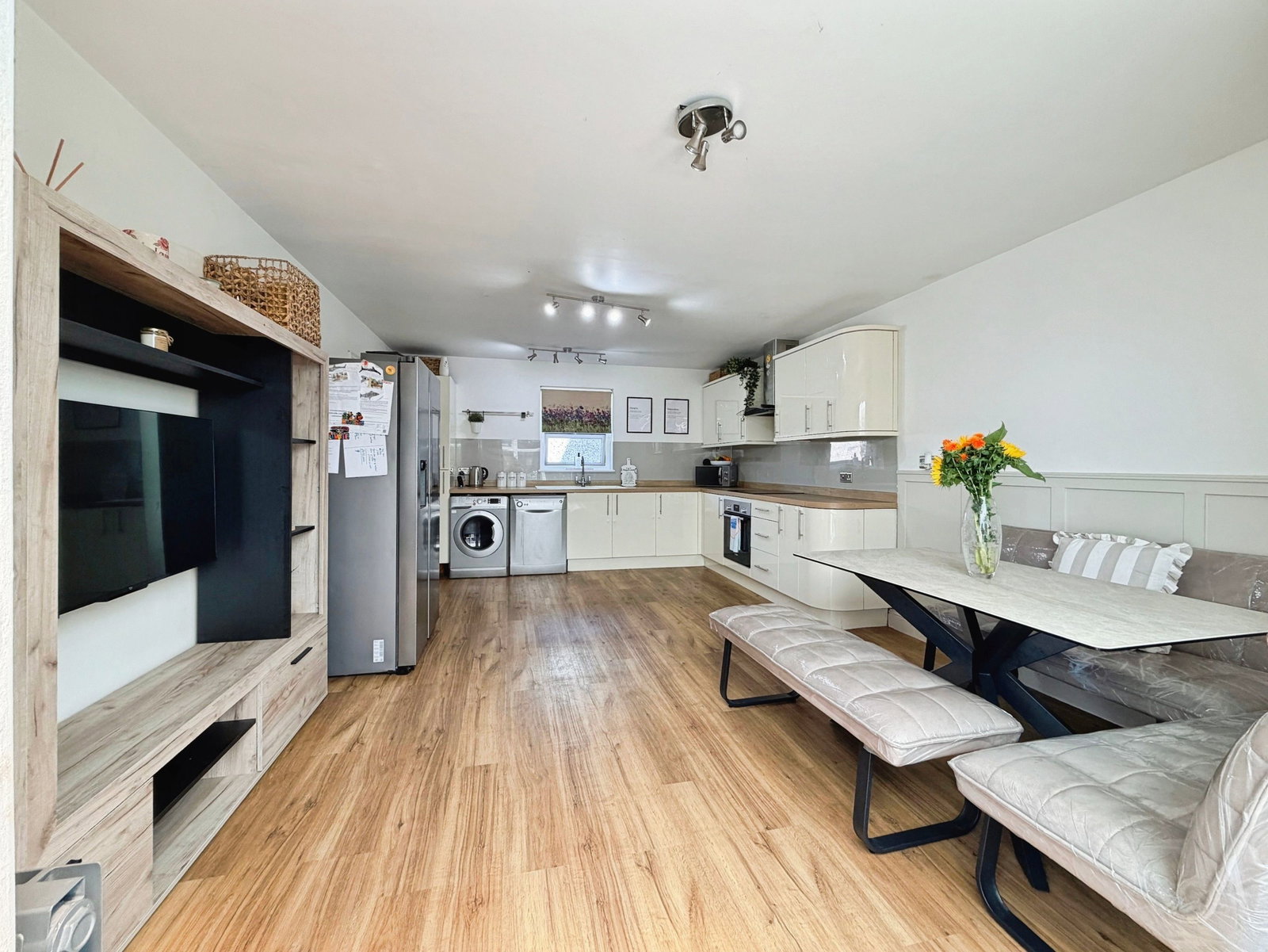 Semi Detached House in Brampton