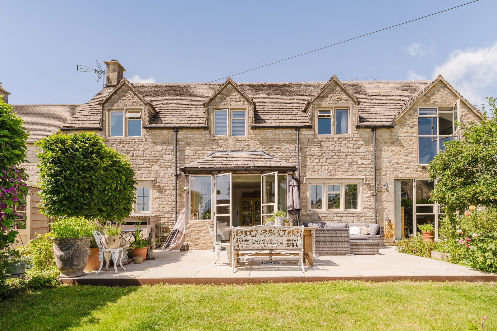 Detached House for sale in Stroud, Oakridge Lynch, Stroud, GL6 7NZ