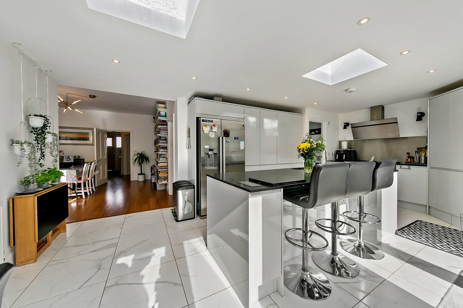 Semi Detached House in New Malden