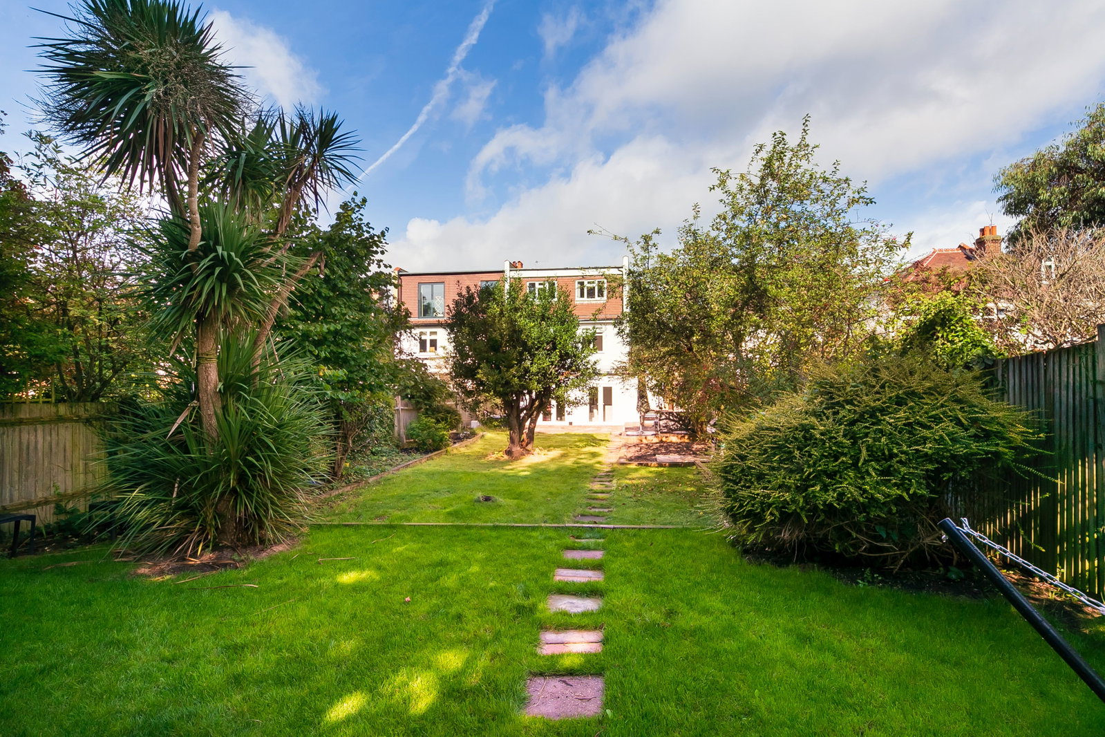 Semi Detached House in New Malden