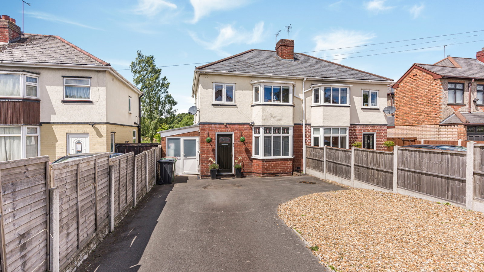 Semi Detached House in Walsall