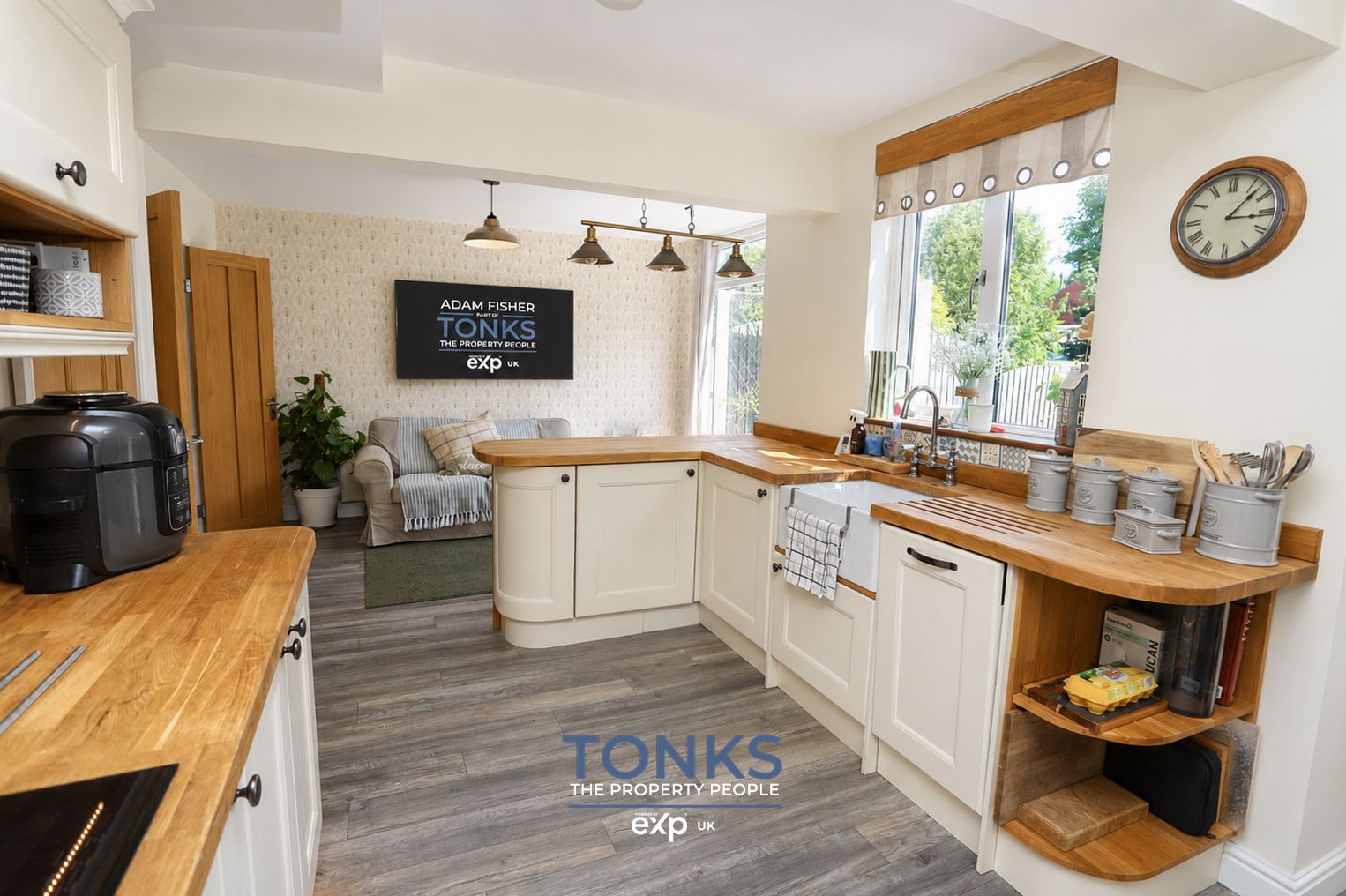 Semi Detached House in Oldbury
