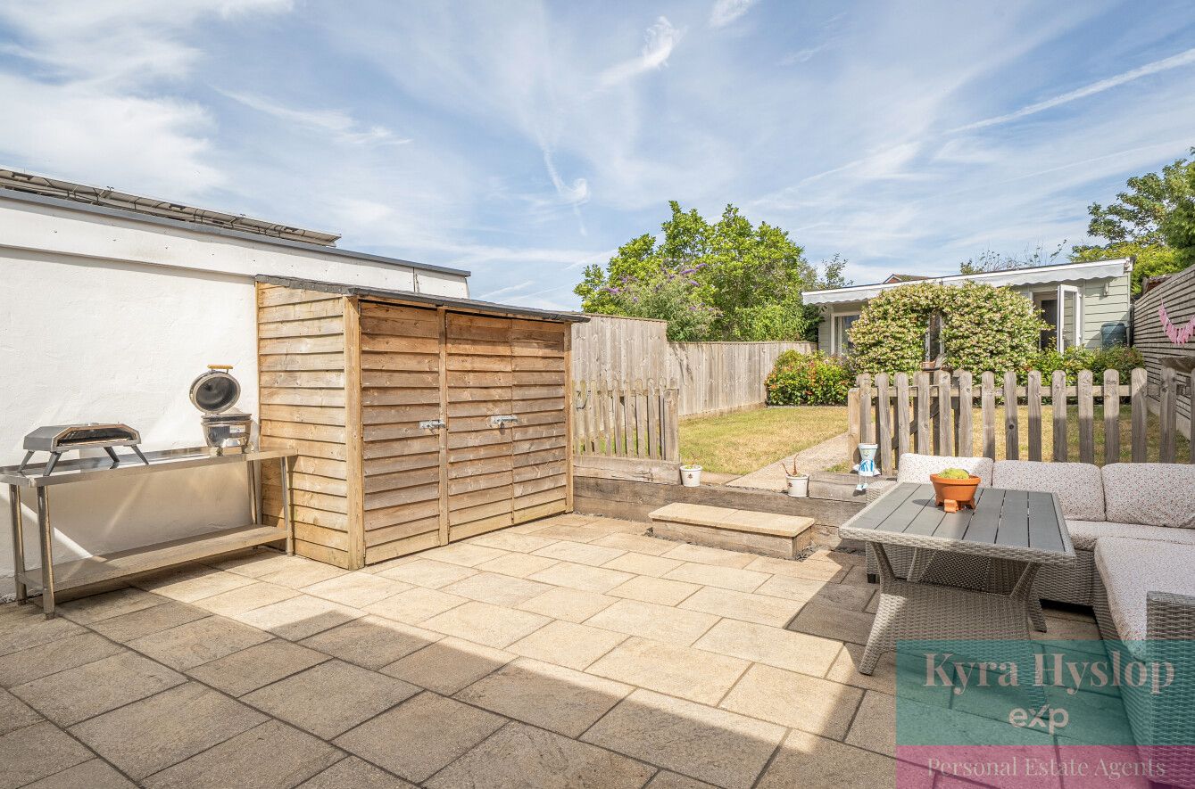 Semi Detached House in Exeter