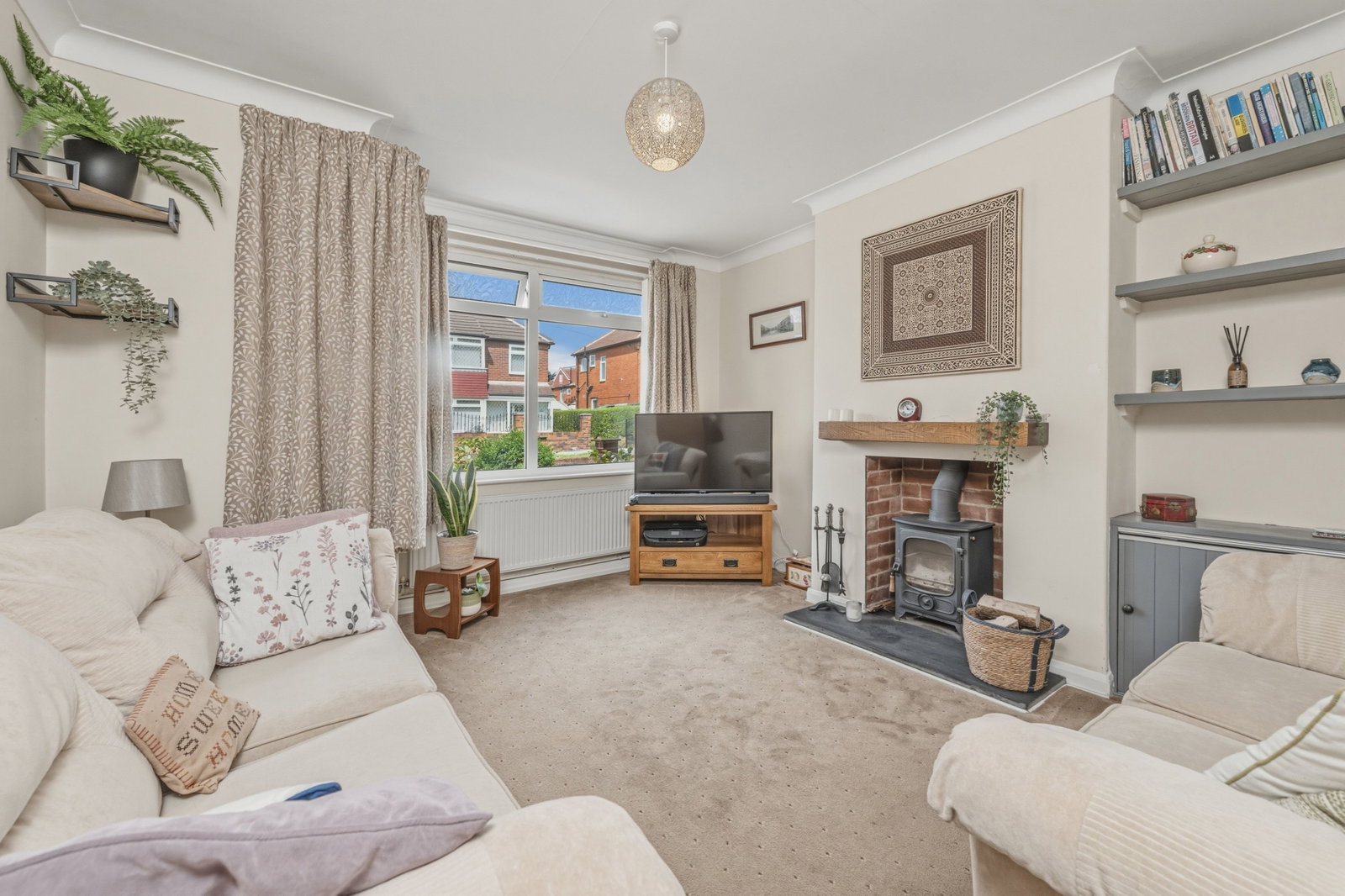 Semi Detached House in Leeds