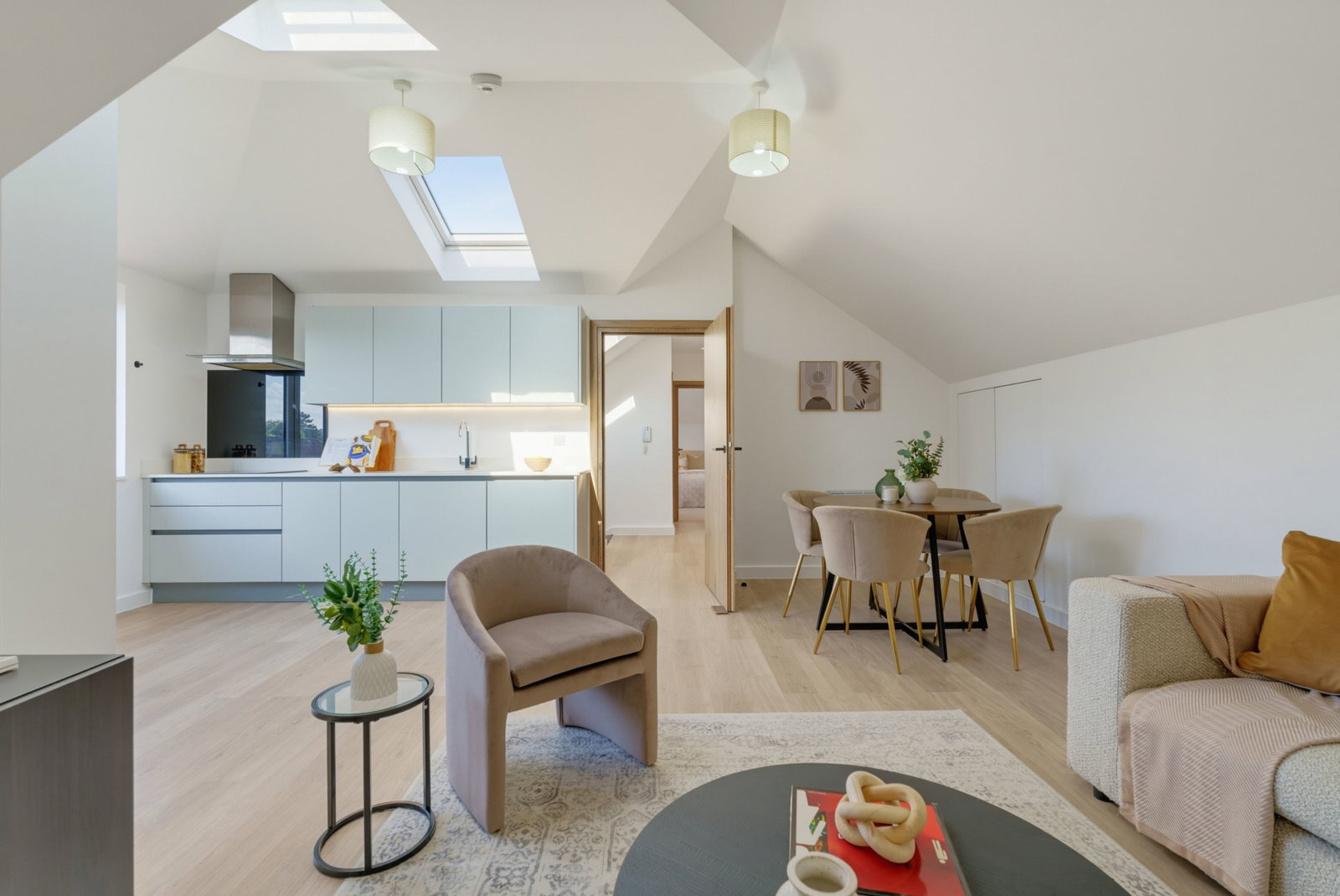 Flat for sale in London, Rochester Way, SE9, 787 m²