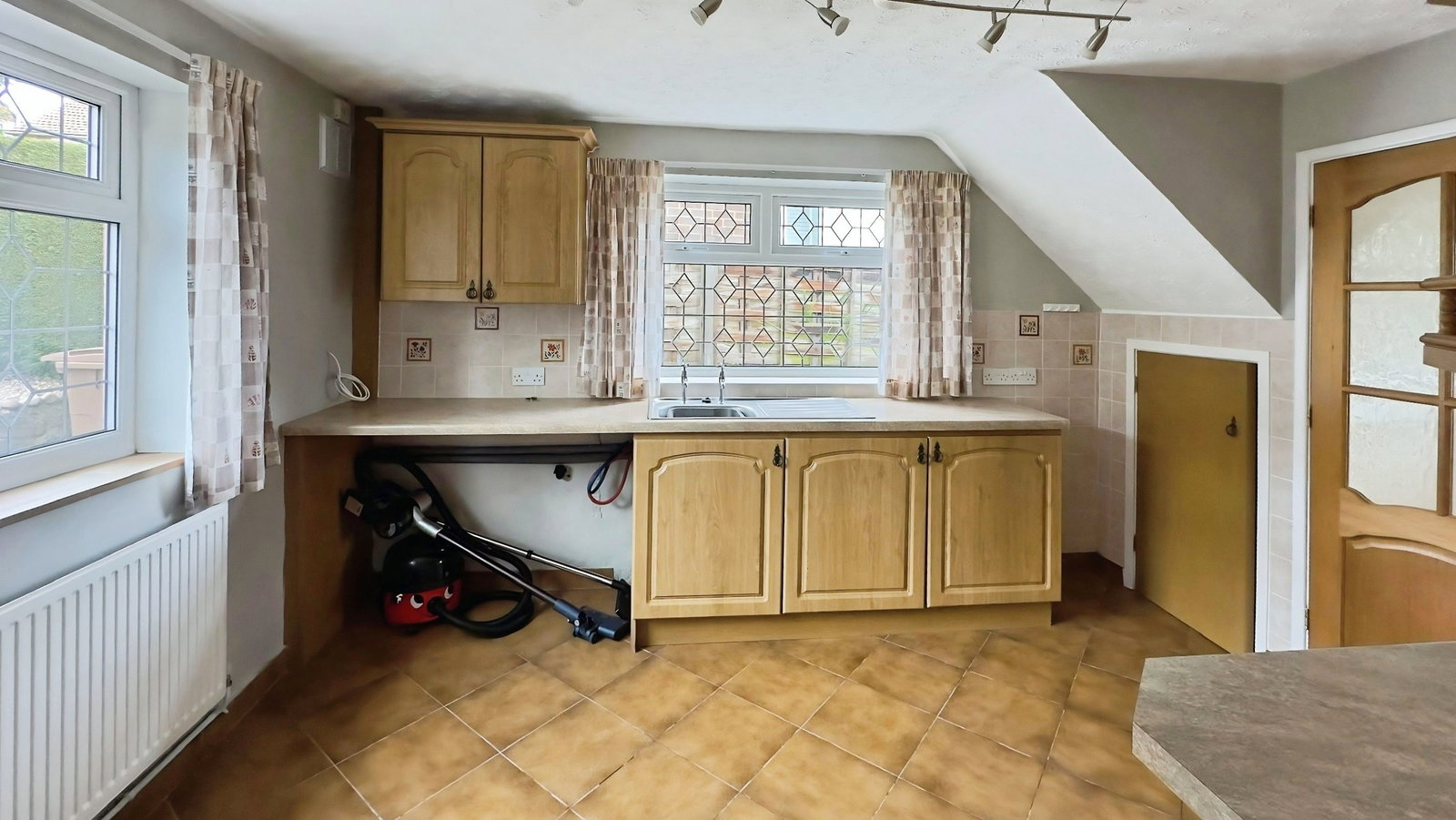 Semi Detached House for sale in Ilkeston, Glendon Road, Ilkeston, DE7 4GQ