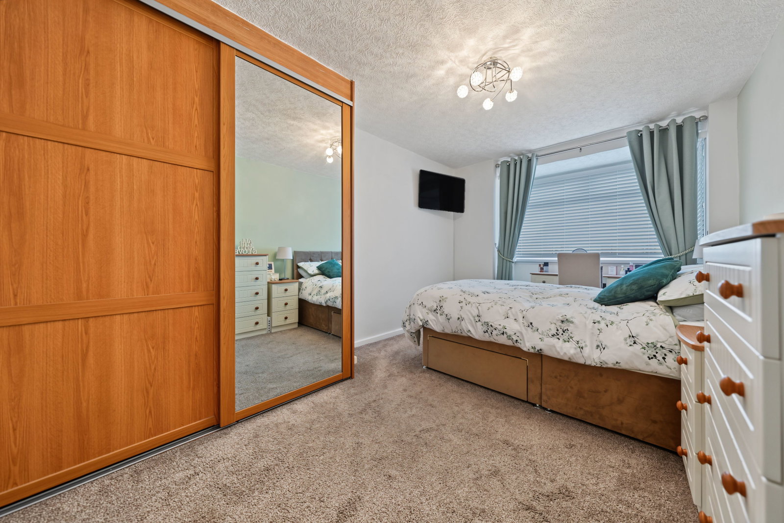 Semi Detached House for sale in Birmingham, Cranmore Road, Castle Bromwich