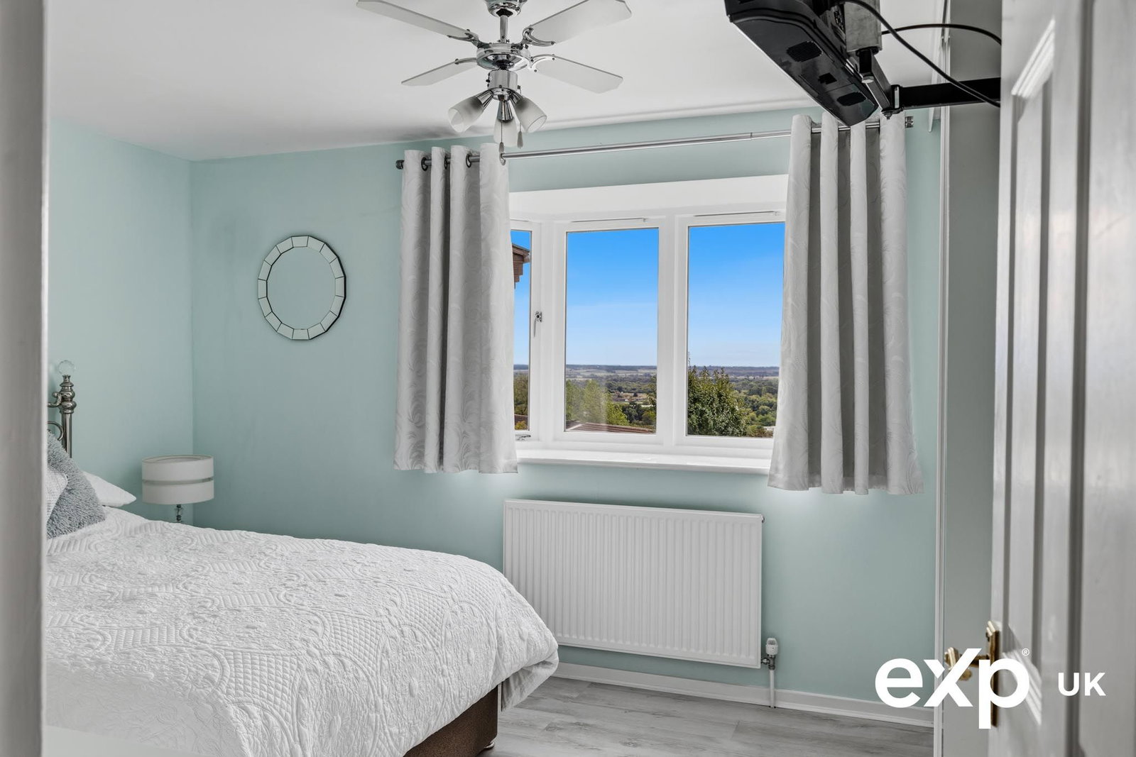 Detached House for sale in Nottingham, Poplar Close, Carlton, Nottingham, NG4 1HF