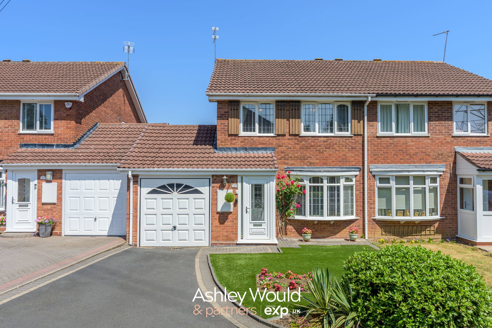 Semi Detached House for sale in Halesowen, Stanmore Grove, Halesowen, B62 0HG