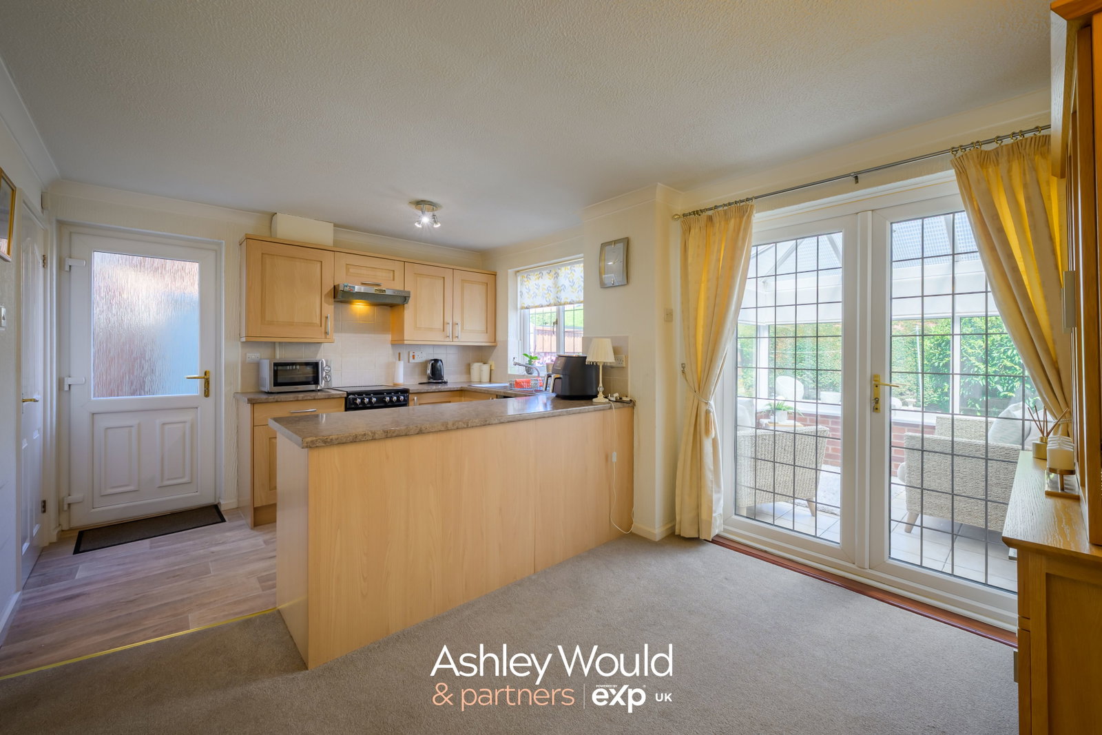 Semi Detached House for sale in Halesowen, Stanmore Grove, Halesowen, B62 0HG
