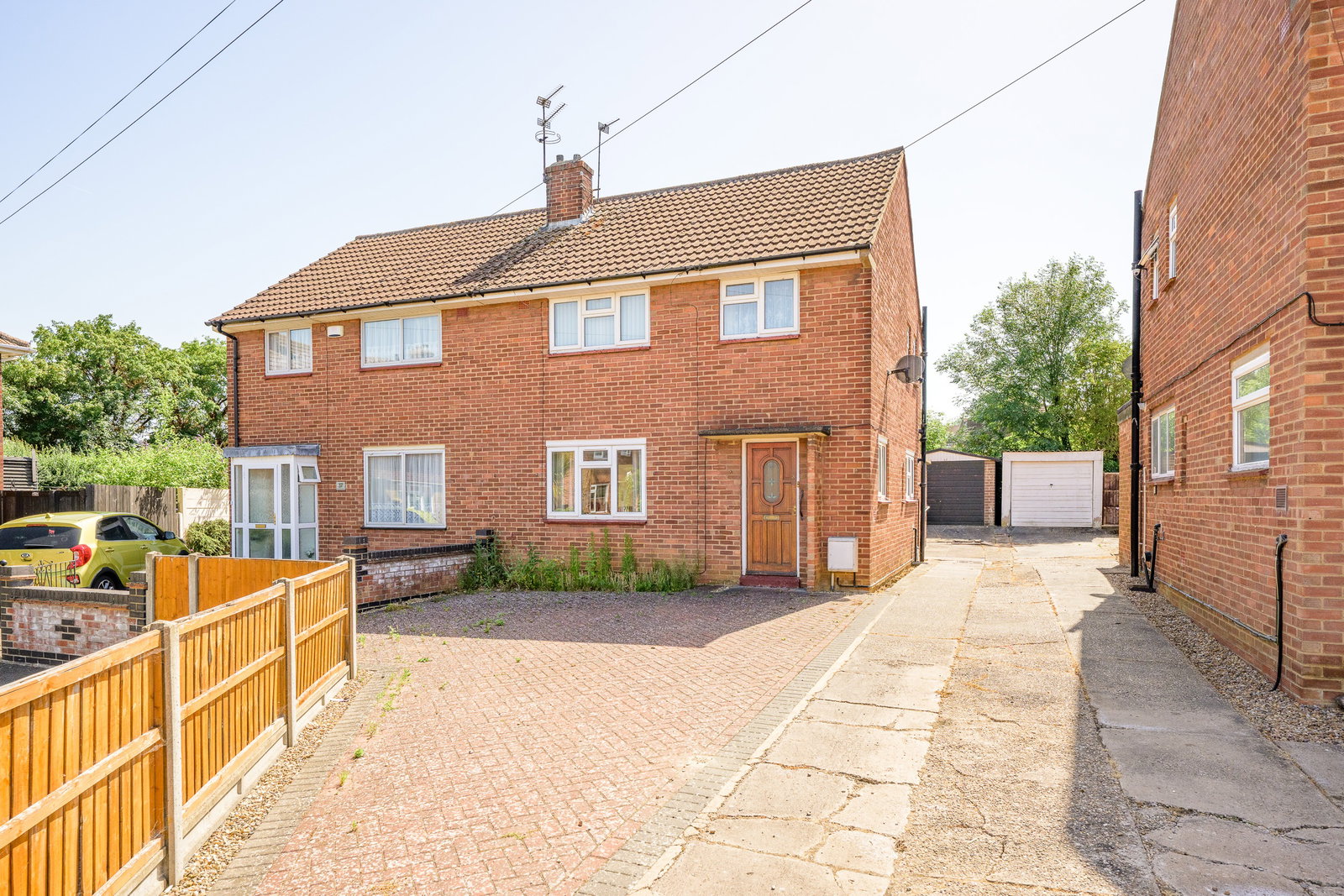 Semi Detached House for sale in Grantham, Melbourne Road in Grantham, 867 m²