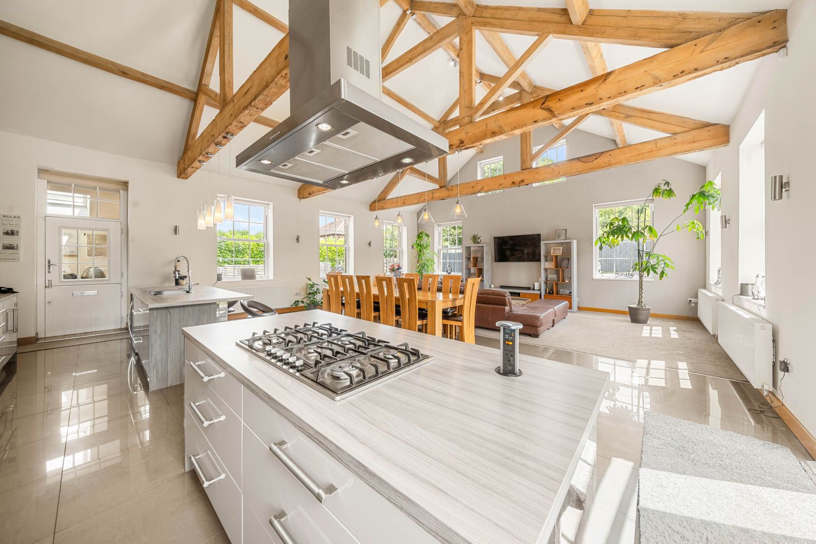Detached House in Brighouse