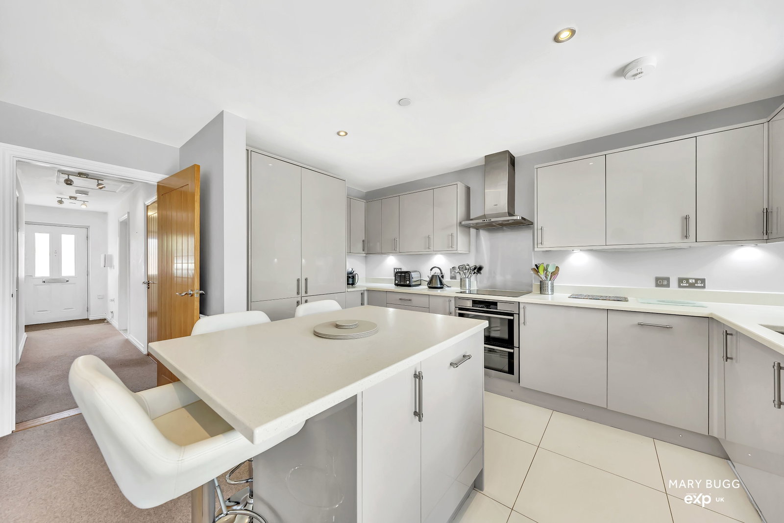 Semi Detached Bungalow for sale in Chelmsford, Broomhall Close, Chelmsford, CM1 7HD