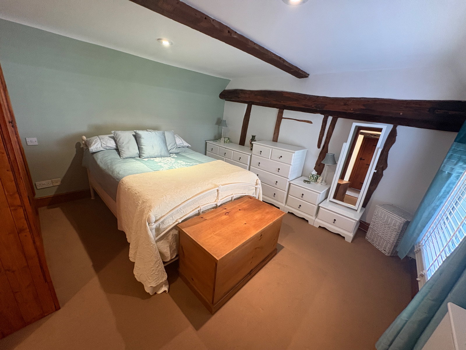 Semi Detached House for sale in Ipswich, Benton Street, Hadleigh, 635 m²