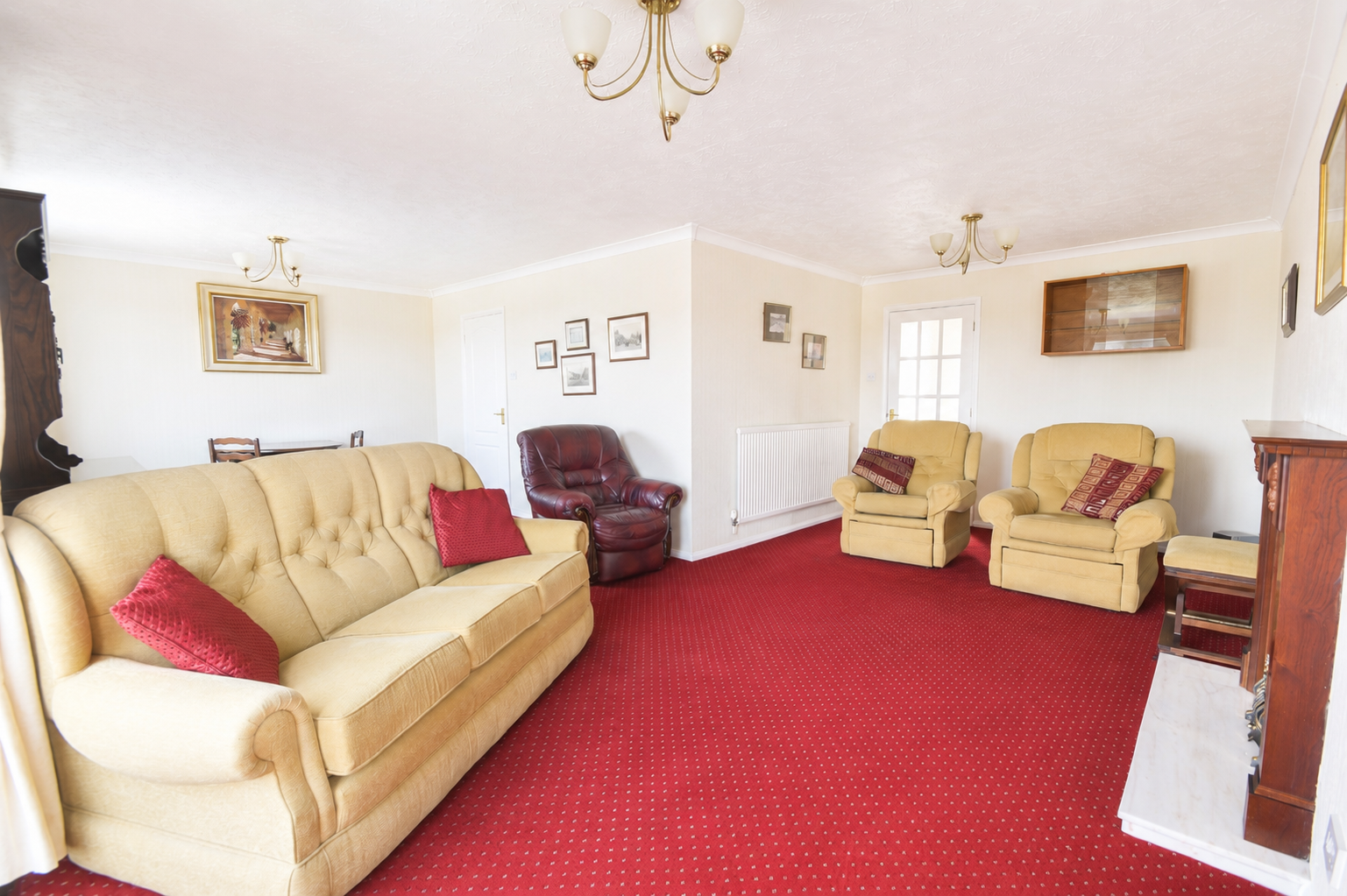 Detached House in Burton-on-trent