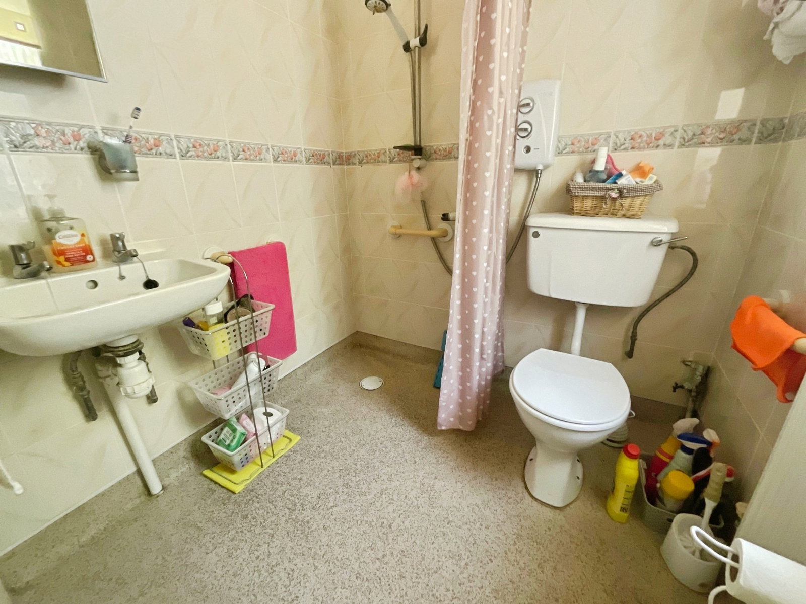 Semi Detached House in Brierley Hill
