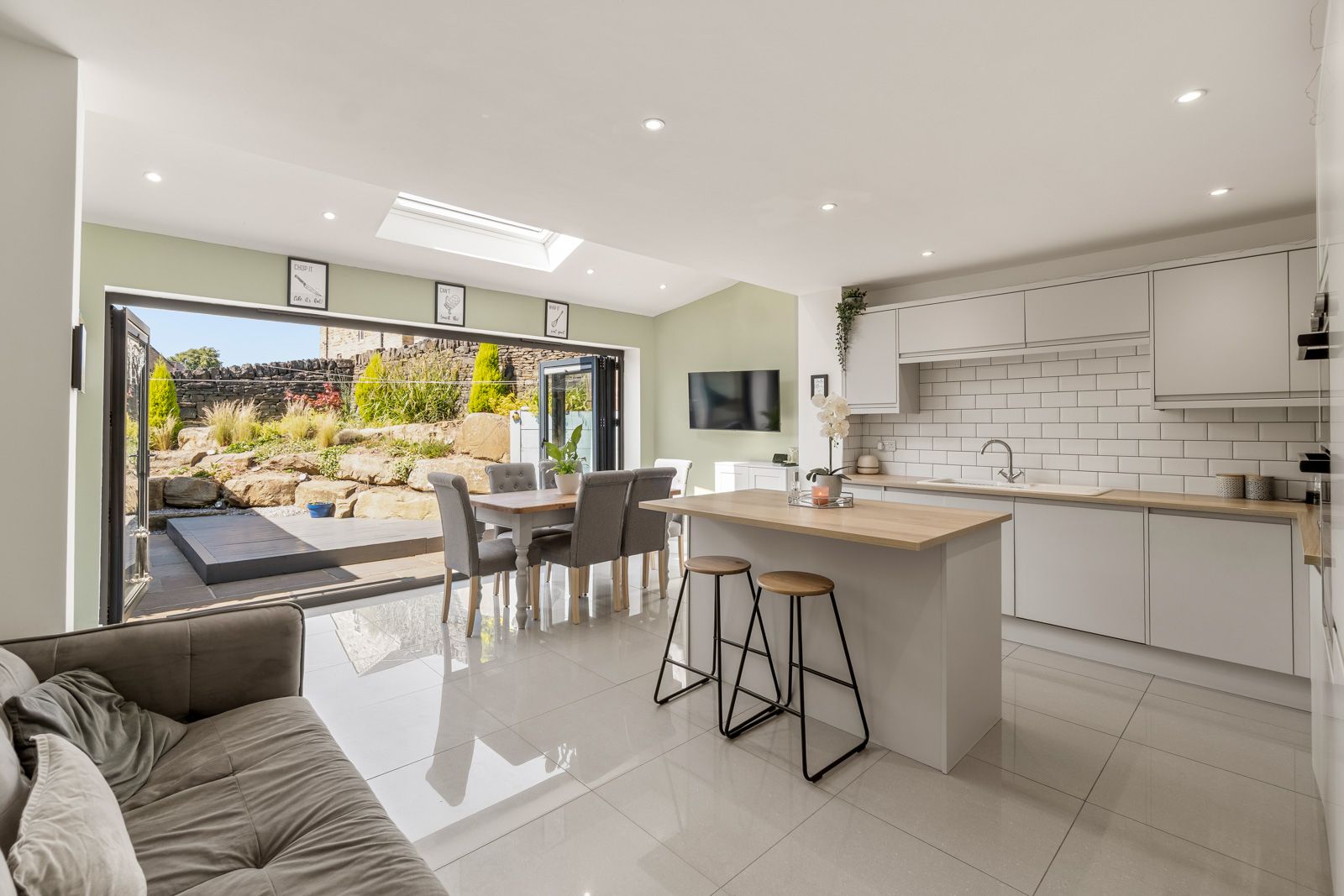 Semi Detached House in Huddersfield